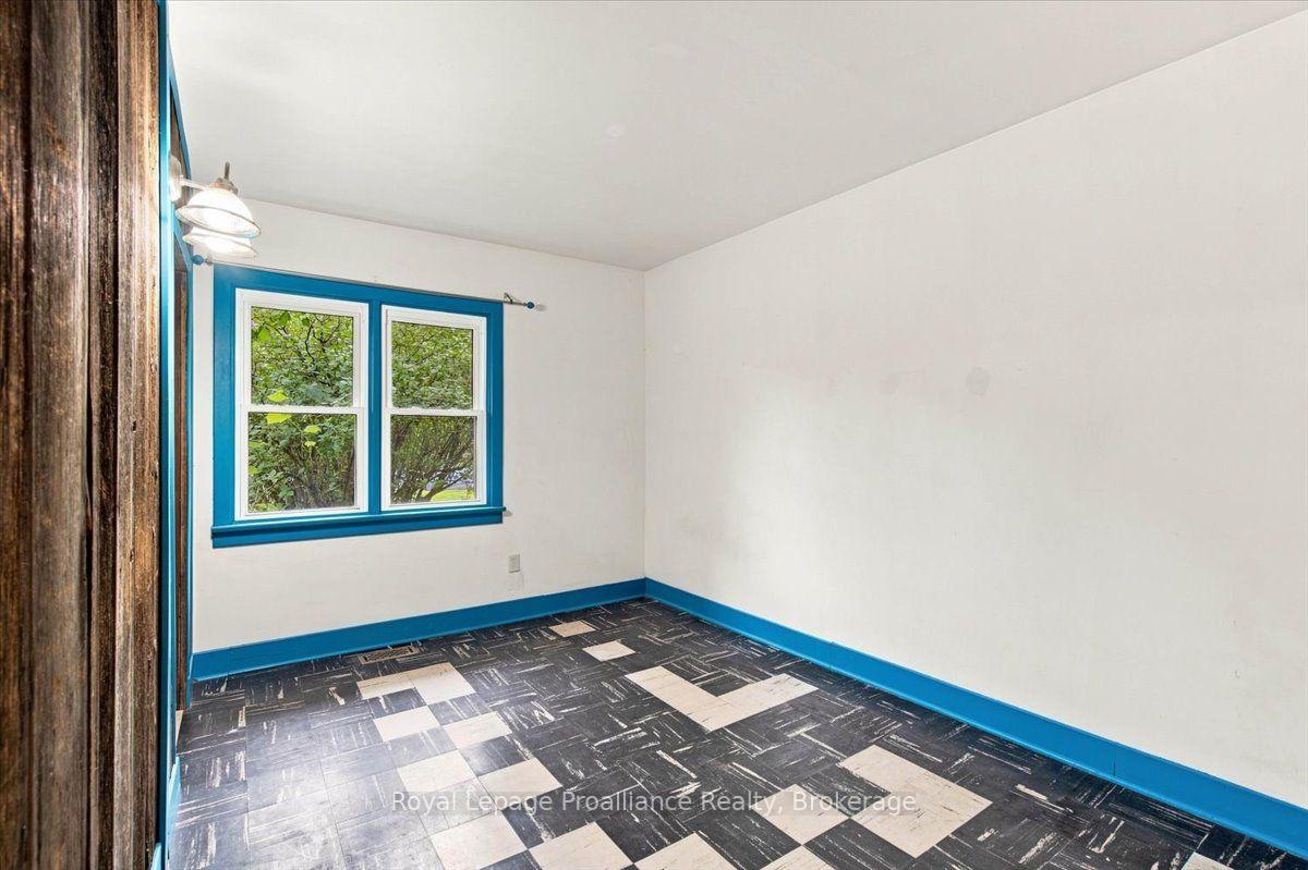Photo 20 of 224 Zion Road, Belleville, Thurlow Ward — HOMEH