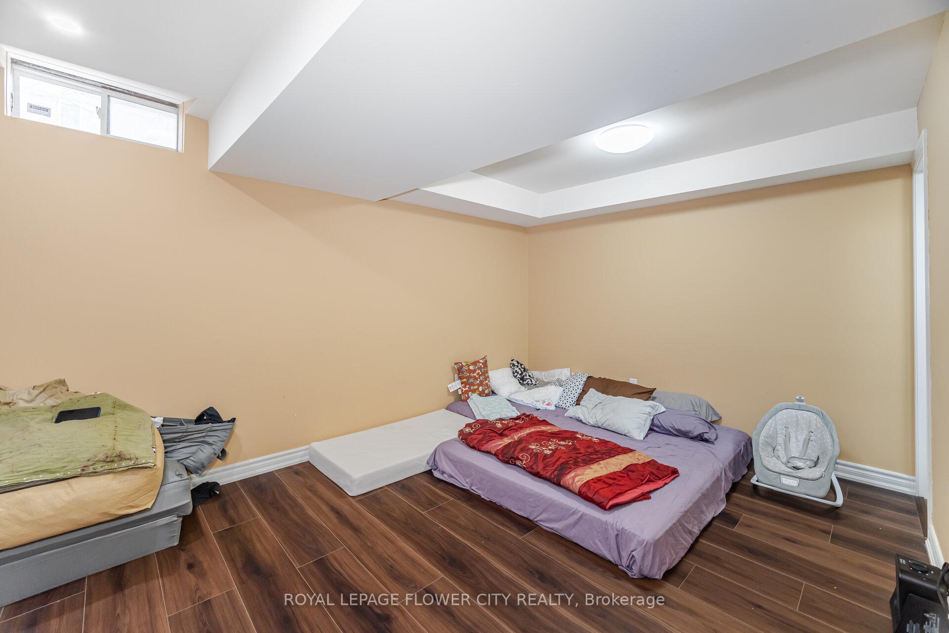 Photo 29 of 68 Denton Circle, Vaughan, Maple — HOMEH