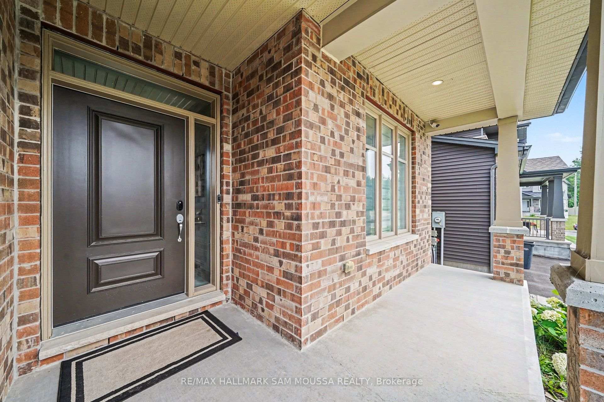 Photo 5 of 490 Central Park Boulevard, Russell, Village of Russell — HOMEH