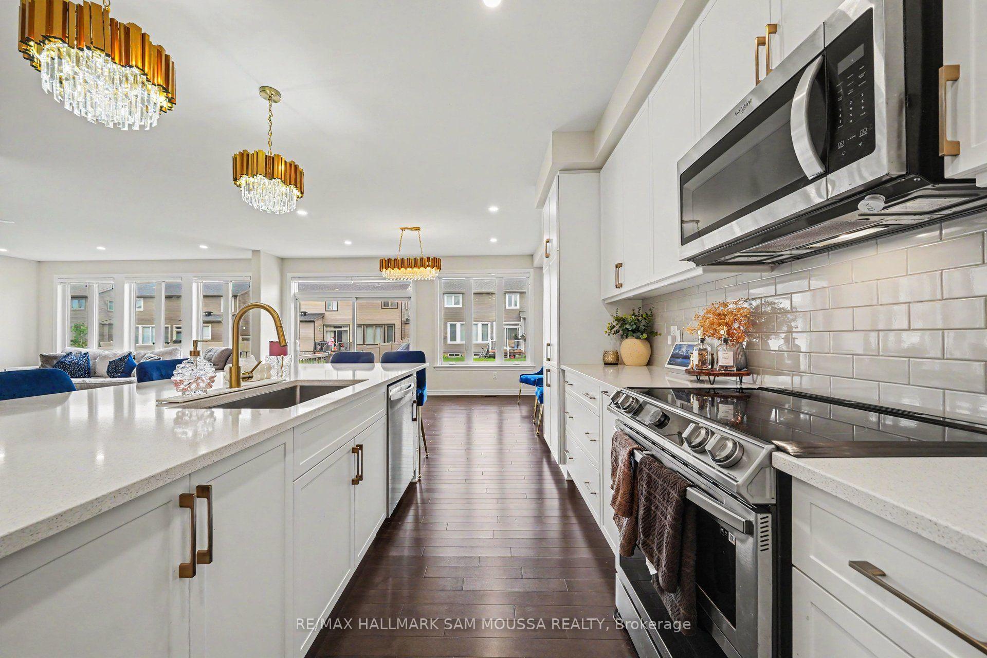 Photo 12 of 490 Central Park Boulevard, Russell, Village of Russell — HOMEH
