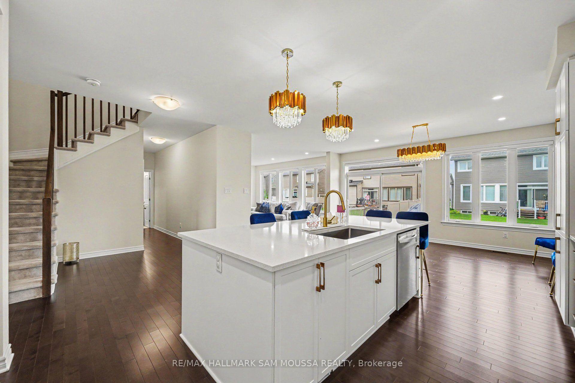 Photo 13 of 490 Central Park Boulevard, Russell, Village of Russell — HOMEH