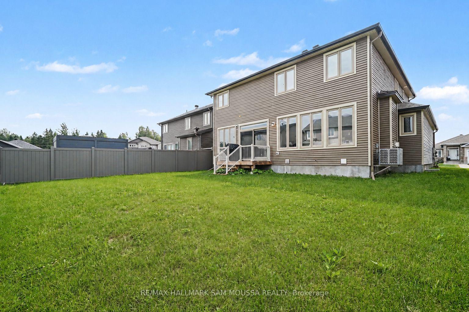 Photo 44 of 490 Central Park Boulevard, Russell, Village of Russell — HOMEH