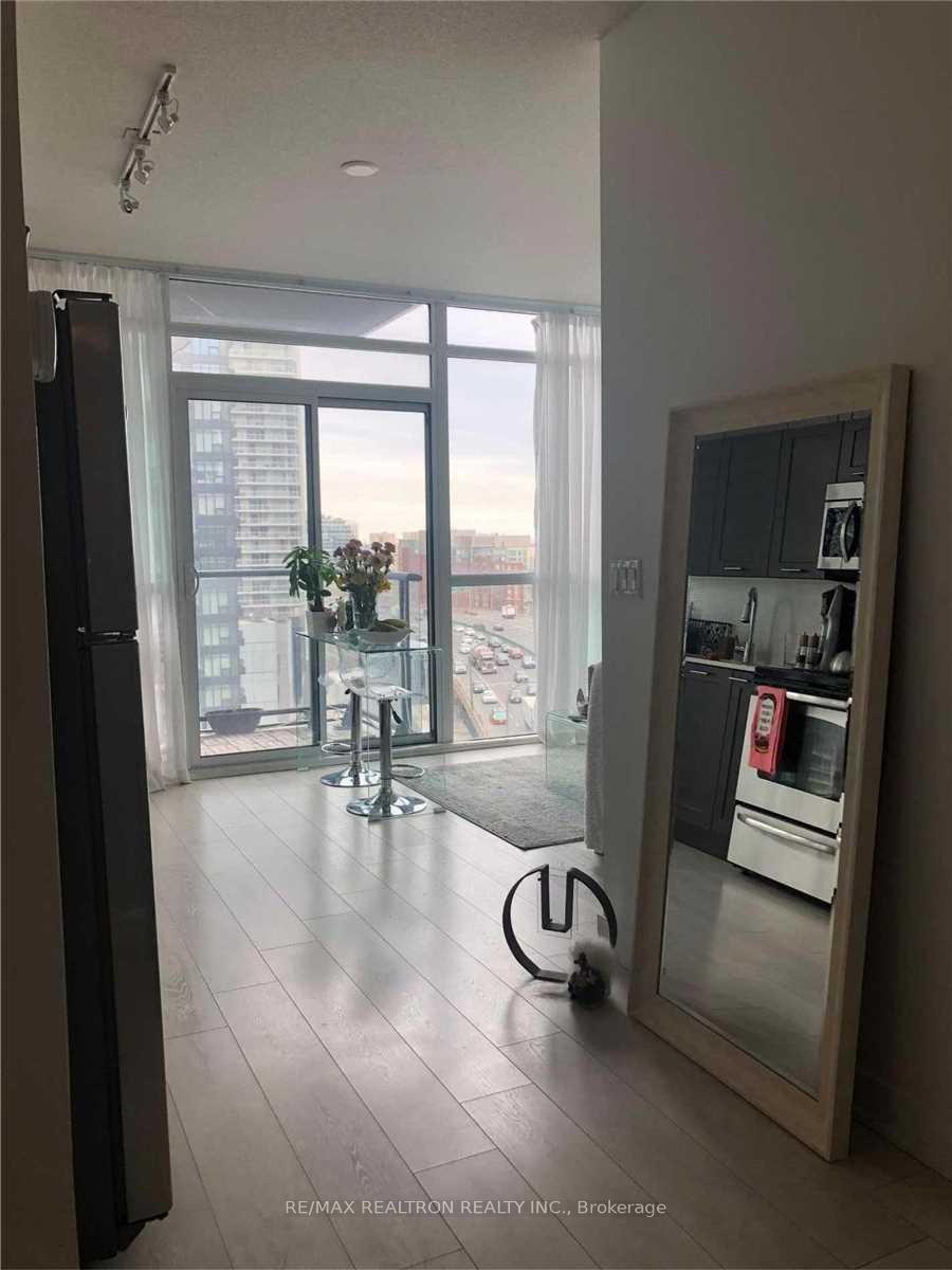 Photo 3 of Unit 1109, 169 Fort York Boulevard, Toronto, Niagara — HOMEH