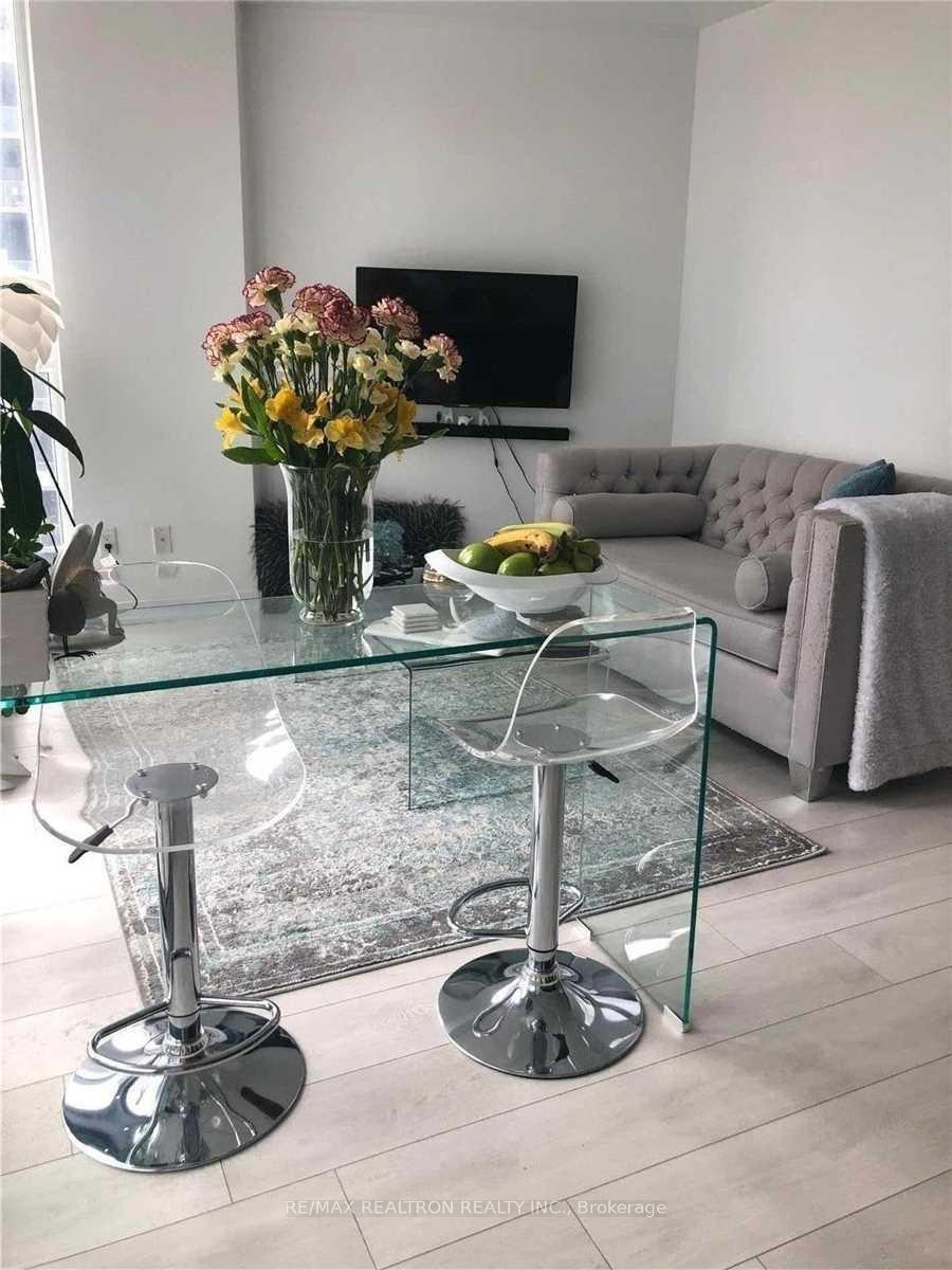 Photo 4 of Unit 1109, 169 Fort York Boulevard, Toronto, Niagara — HOMEH