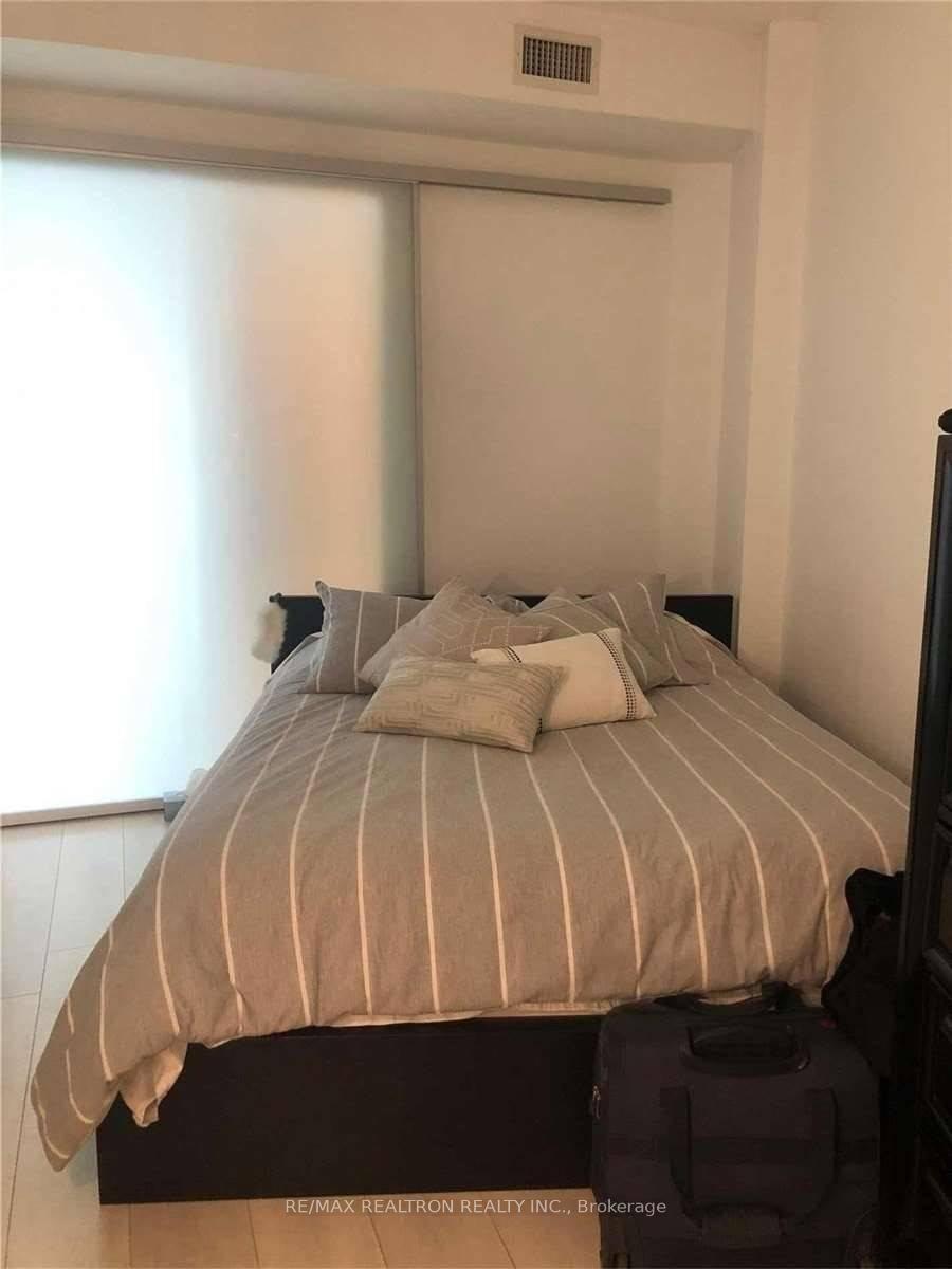 Photo 9 of Unit 1109, 169 Fort York Boulevard, Toronto, Niagara — HOMEH
