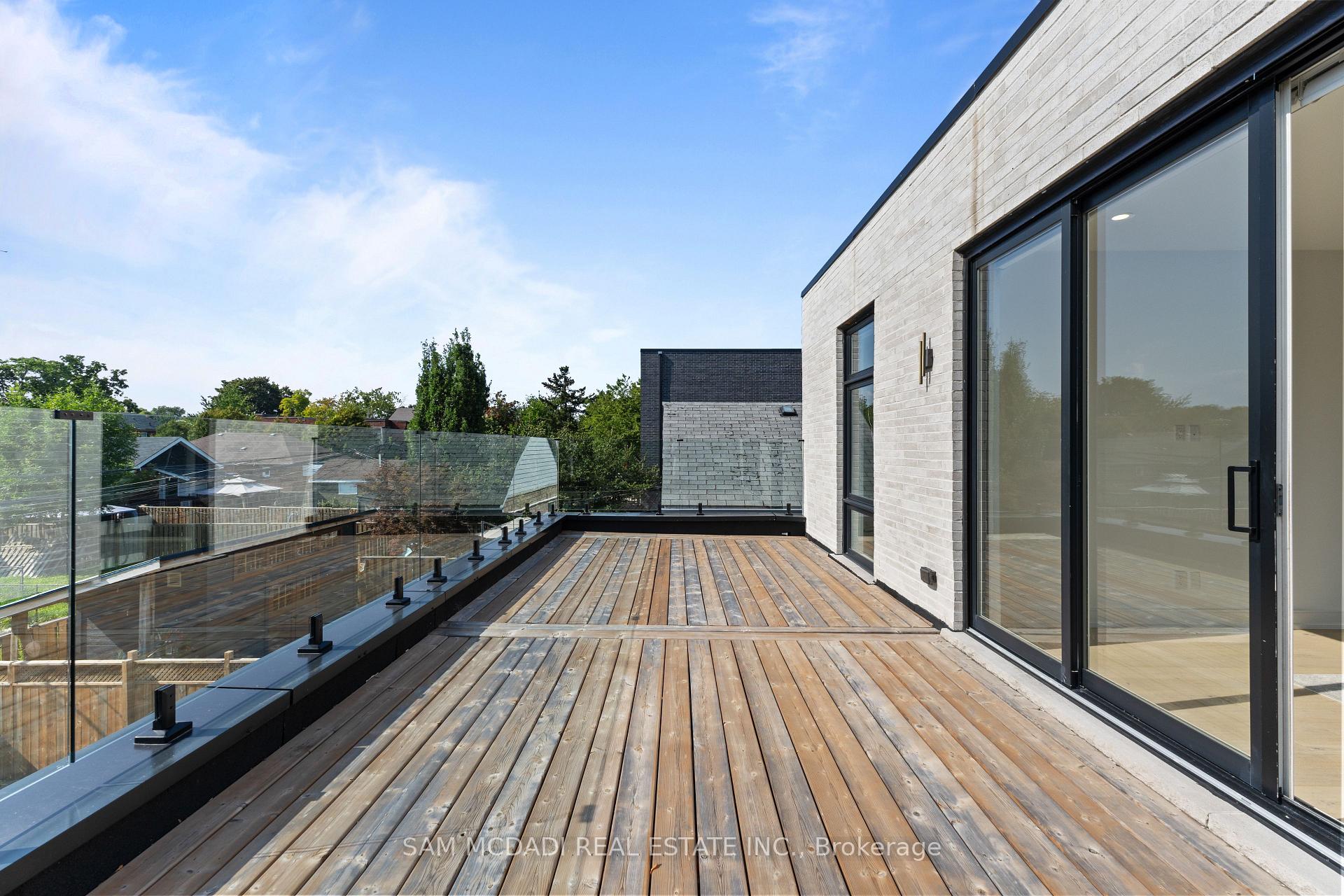 Photo 21 of 24 Twenty First Street, Etobicoke, New Toronto — HOMEH