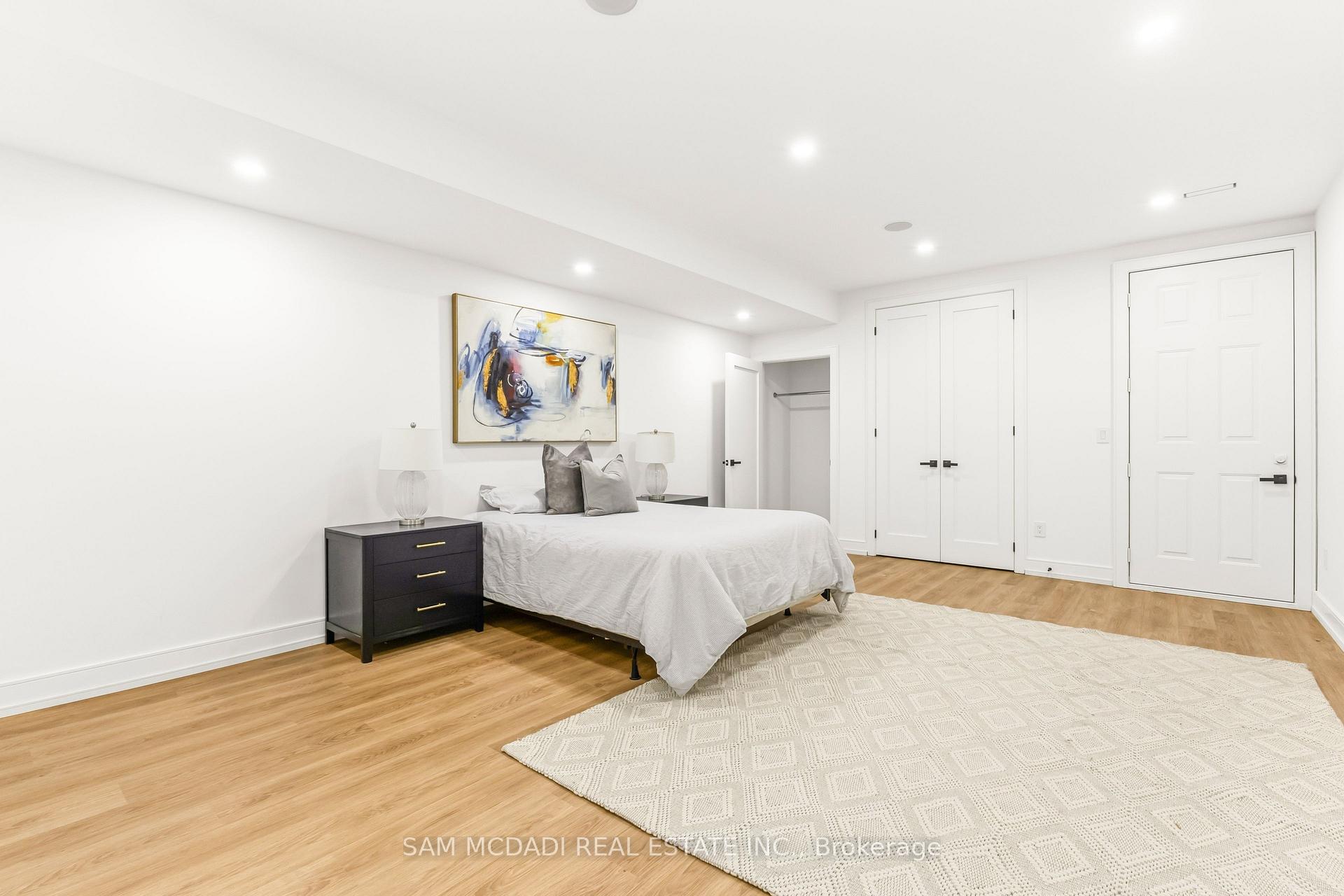Photo 31 of 24 Twenty First Street, Etobicoke, New Toronto — HOMEH