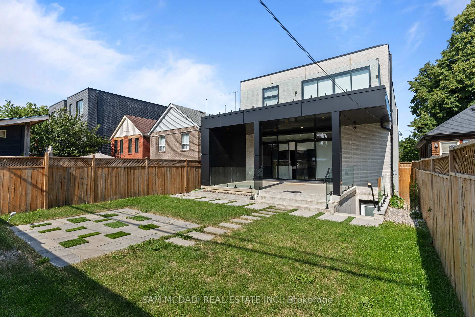 Photo 36 of 24 Twenty First Street, Etobicoke, New Toronto — HOMEH