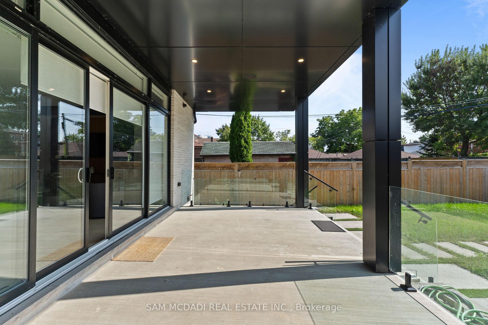 Photo 37 of 24 Twenty First Street, Etobicoke, New Toronto — HOMEH