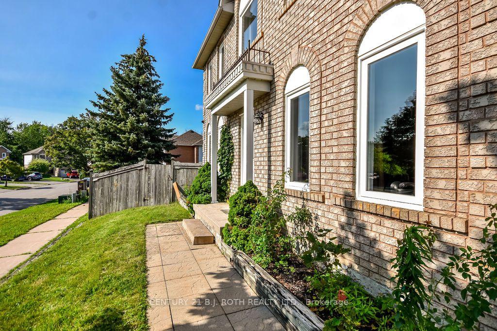 Photo 4 of 1244 Benson Street, Innisfil, Alcona — HOMEH