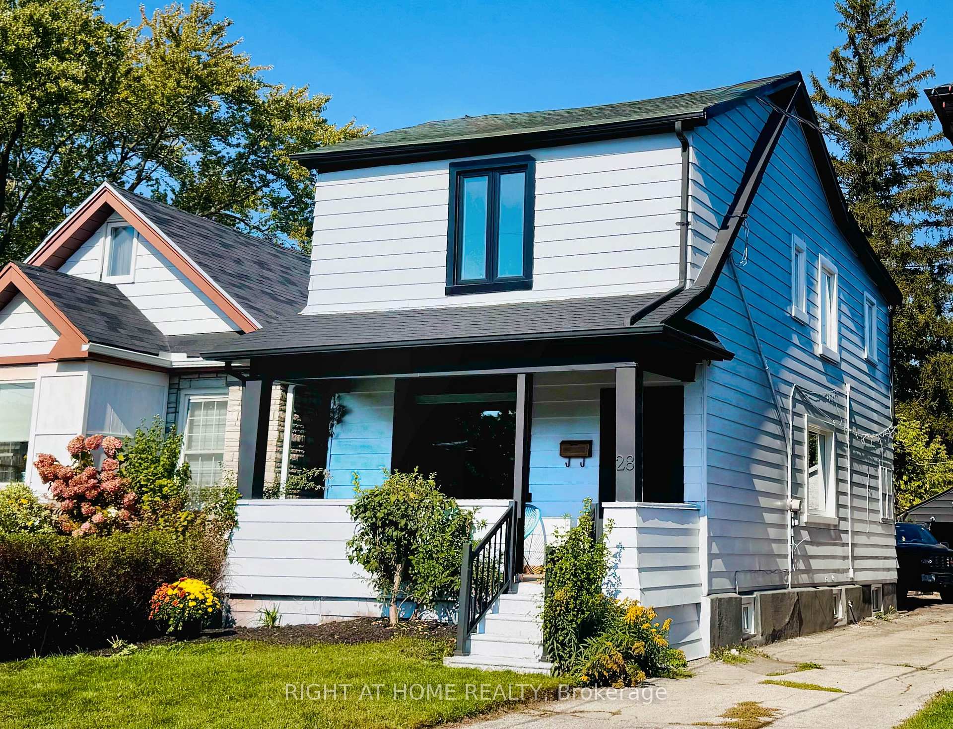 Photo 1 of 28 Pendeen Avenue, Toronto, Rockcliffe-Smythe — HOMEH