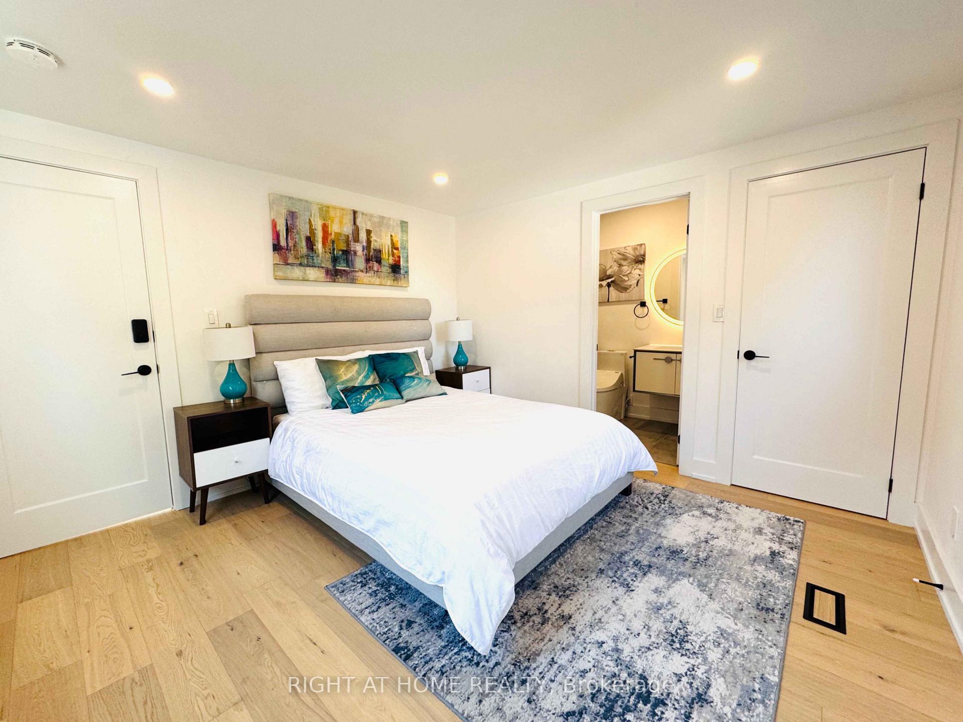 Photo 25 of 28 Pendeen Avenue, Toronto, Rockcliffe-Smythe — HOMEH