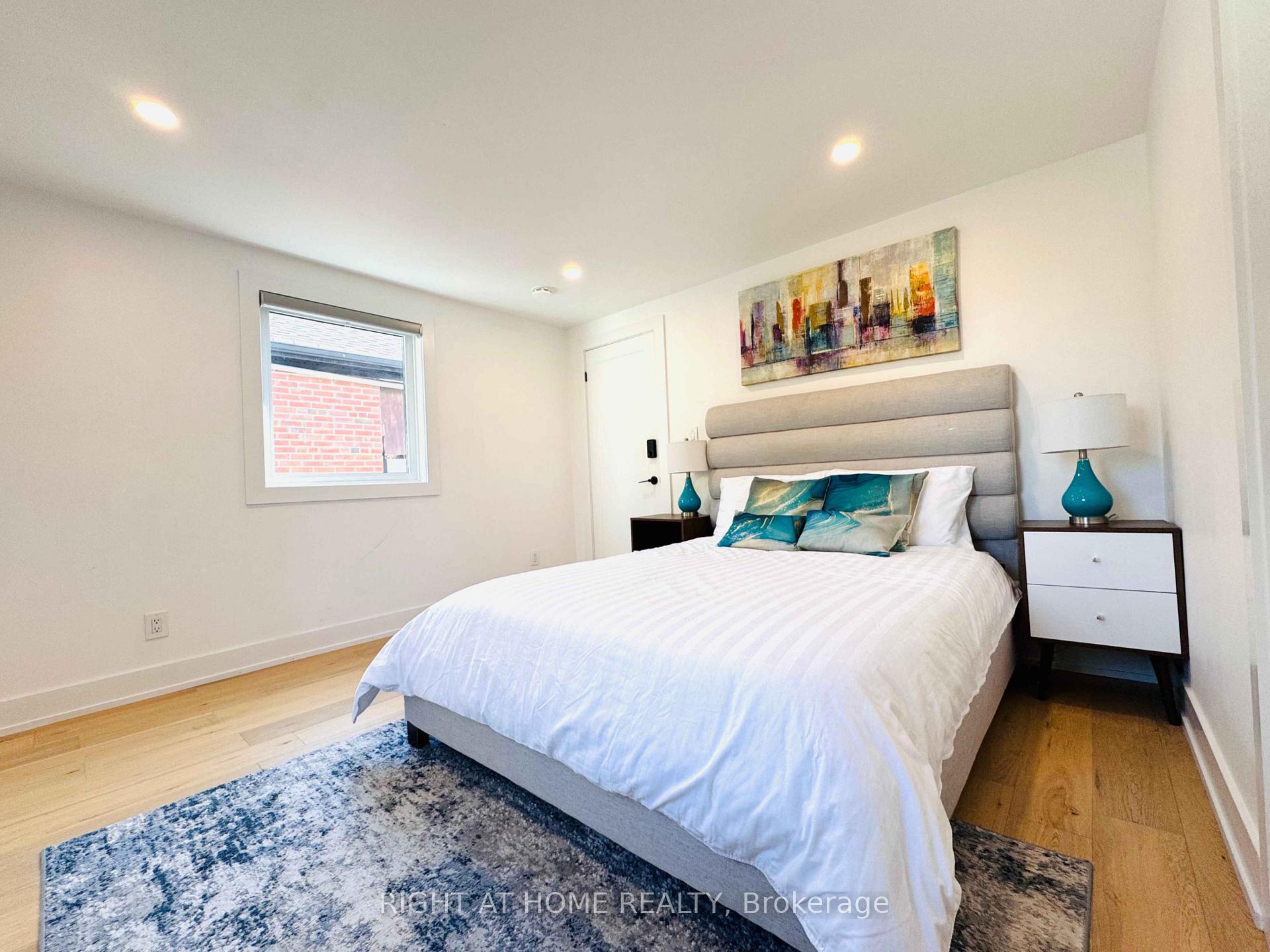 Photo 27 of 28 Pendeen Avenue, Toronto, Rockcliffe-Smythe — HOMEH