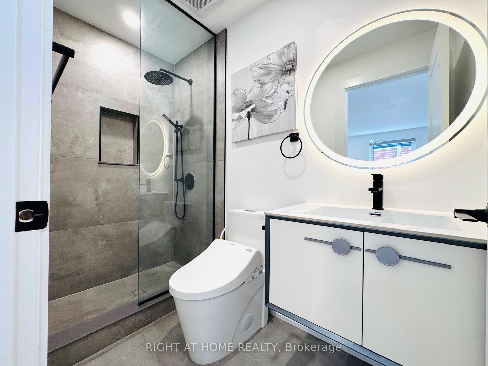 Photo 29 of 28 Pendeen Avenue, Toronto, Rockcliffe-Smythe — HOMEH