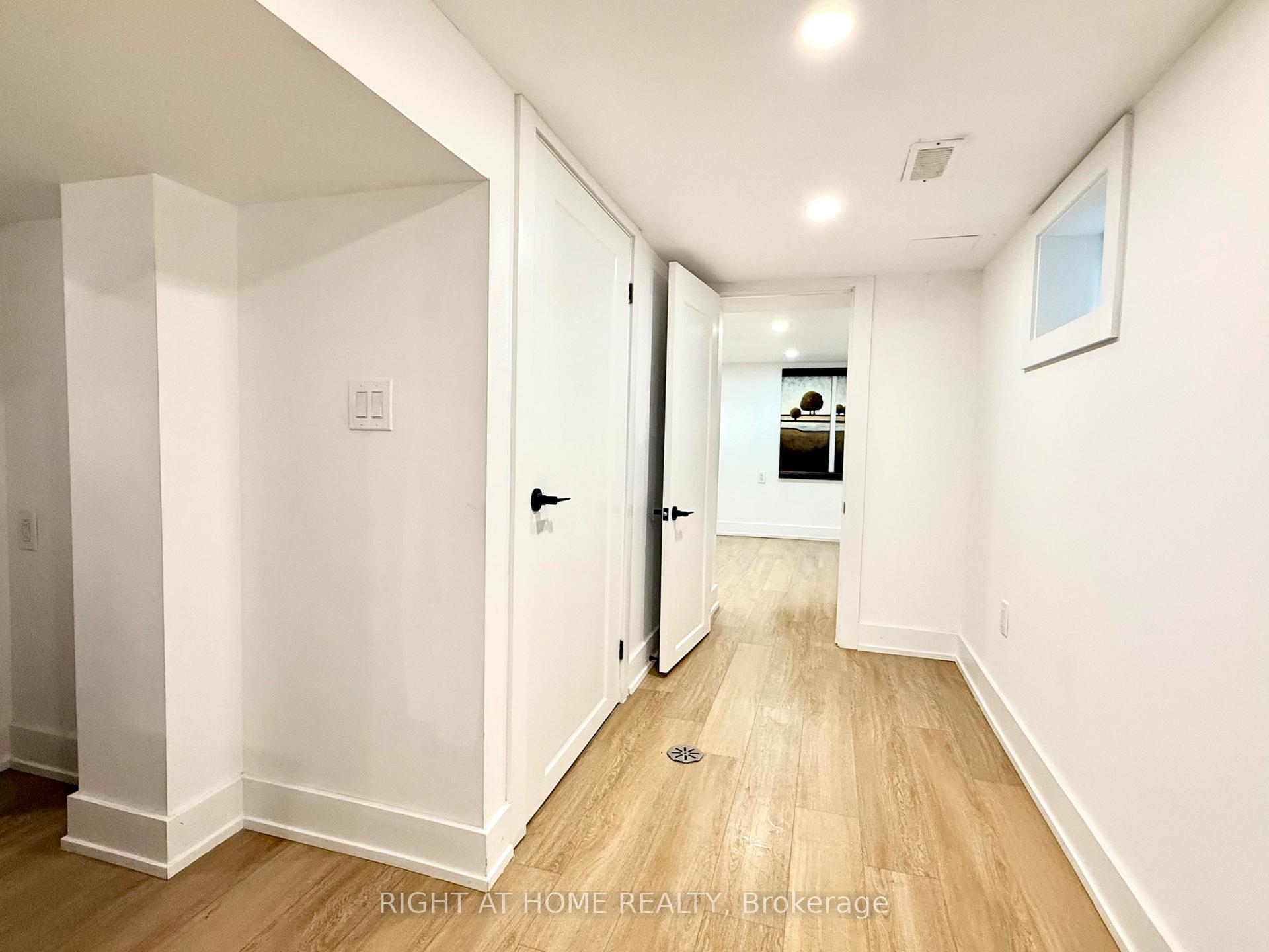 Photo 45 of 28 Pendeen Avenue, Toronto, Rockcliffe-Smythe — HOMEH
