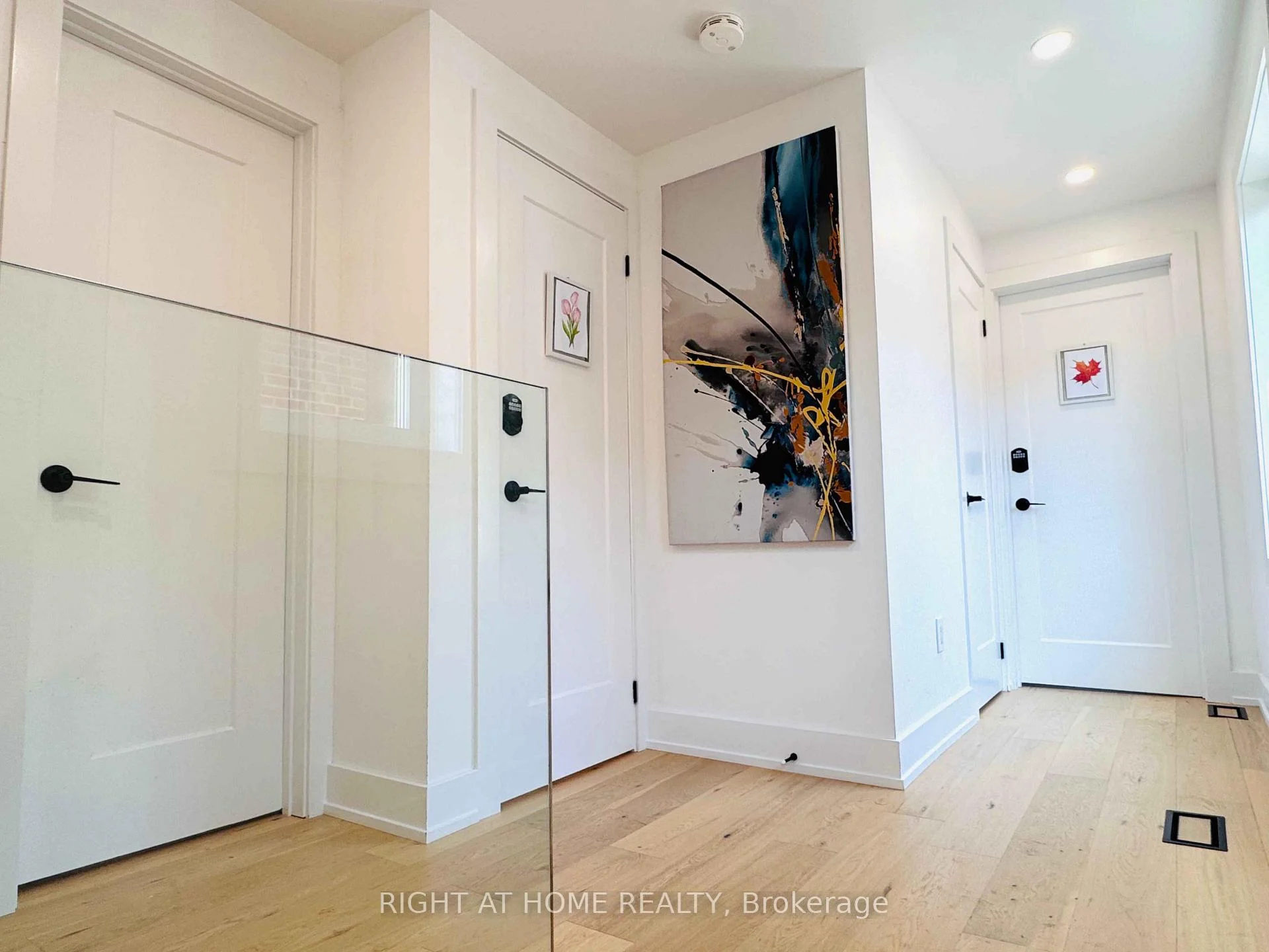 Photo 26 of 28 Pendeen Avenue, Toronto, Rockcliffe-Smythe — HOMEH