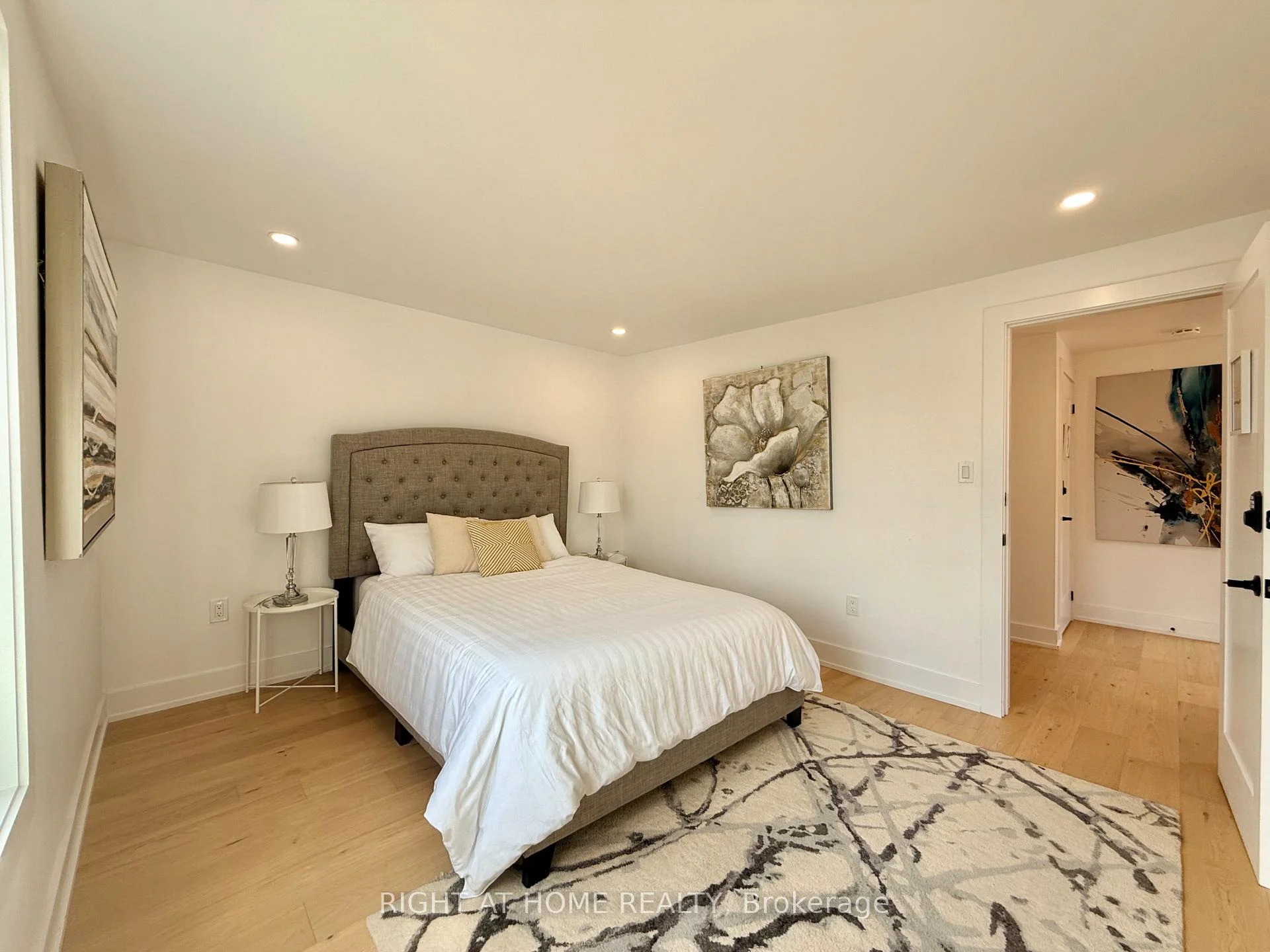 Photo 30 of 28 Pendeen Avenue, Toronto, Rockcliffe-Smythe — HOMEH