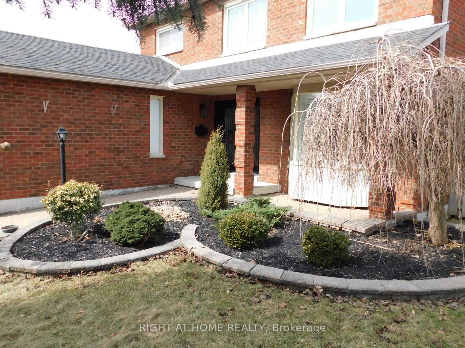 Photo 2 of 128 William Stephenson Drive, Whitby, Blue Grass Meadows — HOMEH