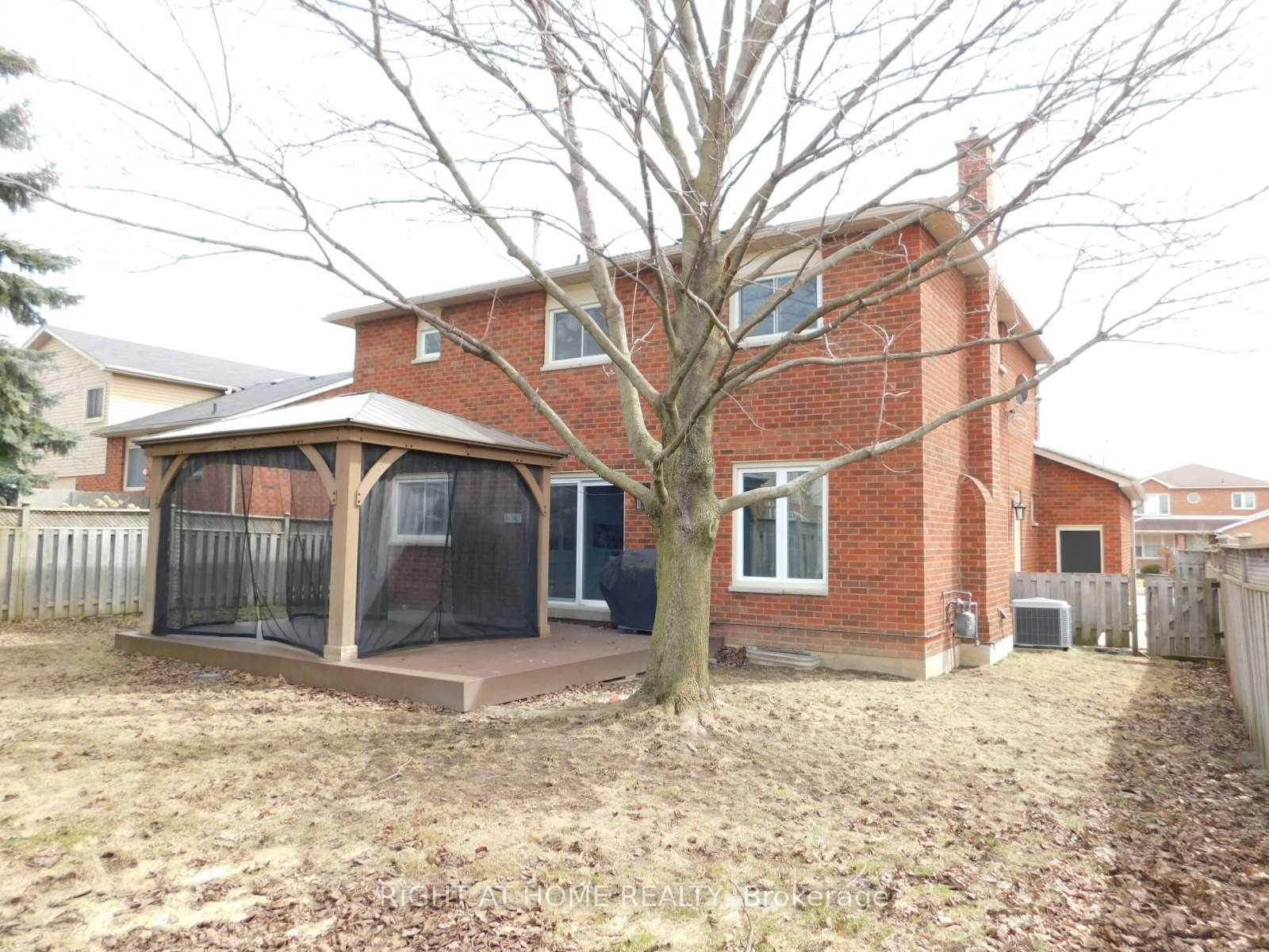 Photo 3 of 128 William Stephenson Drive, Whitby, Blue Grass Meadows — HOMEH