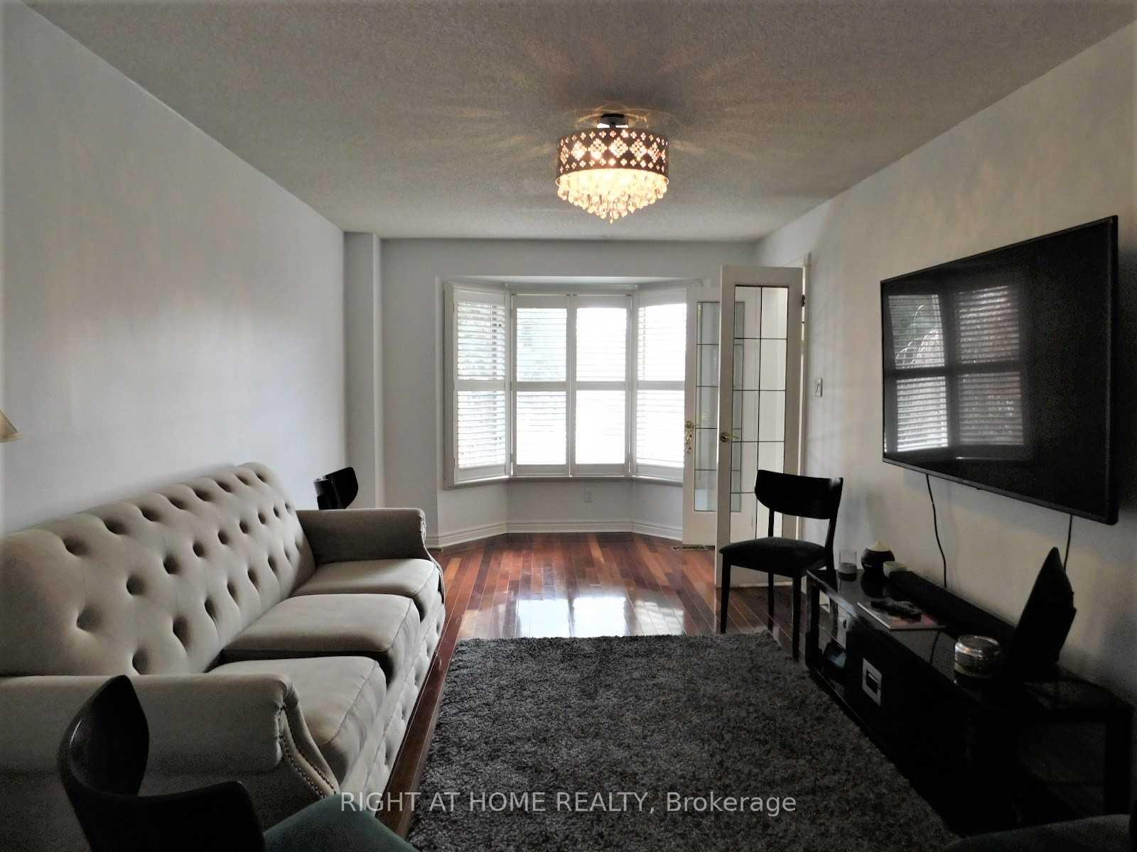 Photo 6 of 128 William Stephenson Drive, Whitby, Blue Grass Meadows — HOMEH