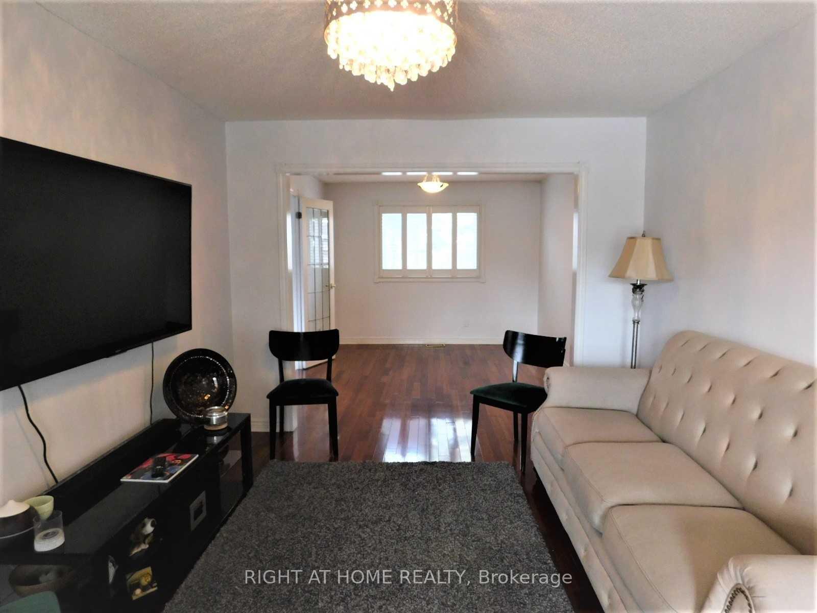Photo 7 of 128 William Stephenson Drive, Whitby, Blue Grass Meadows — HOMEH