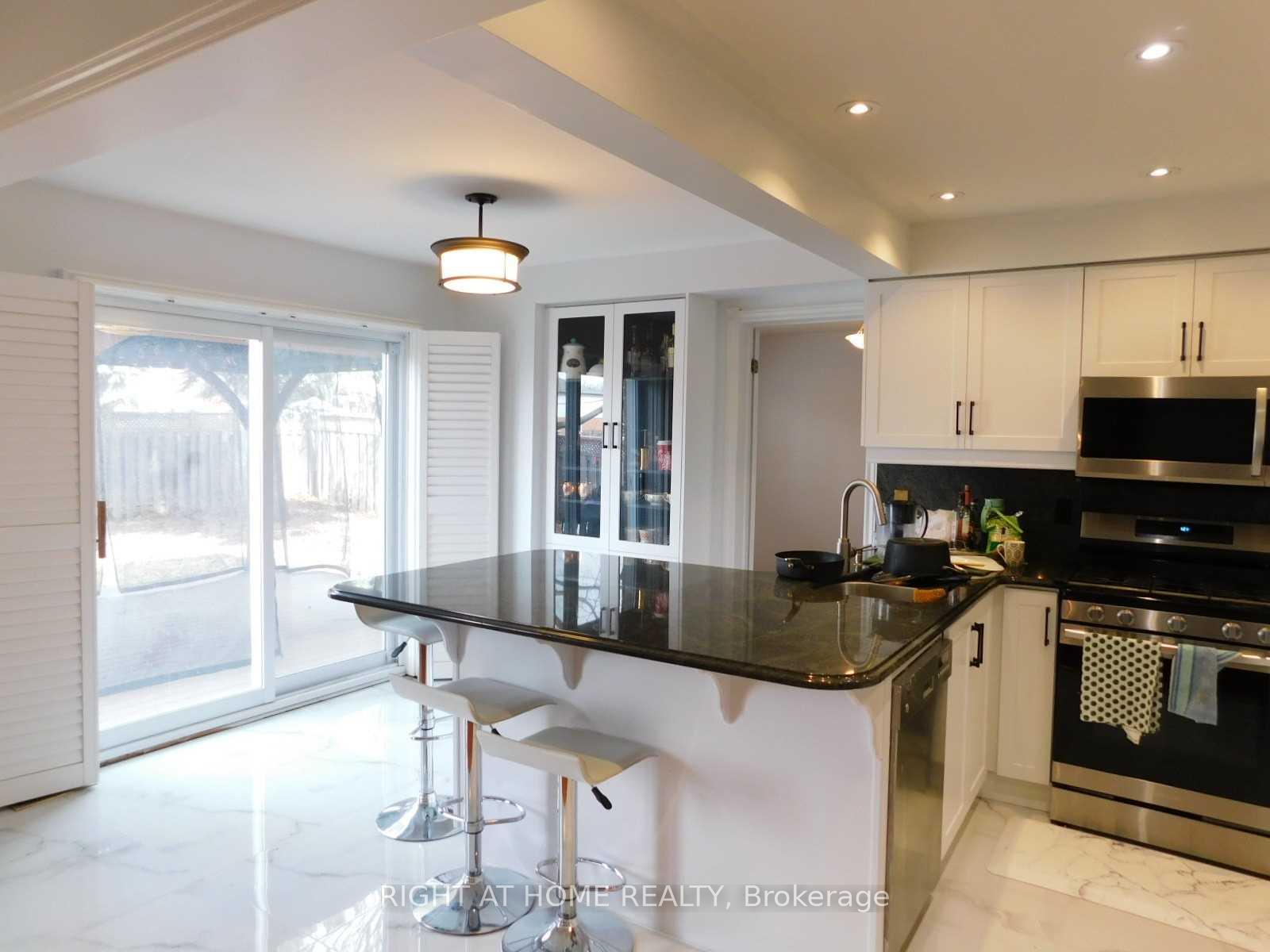 Photo 11 of 128 William Stephenson Drive, Whitby, Blue Grass Meadows — HOMEH