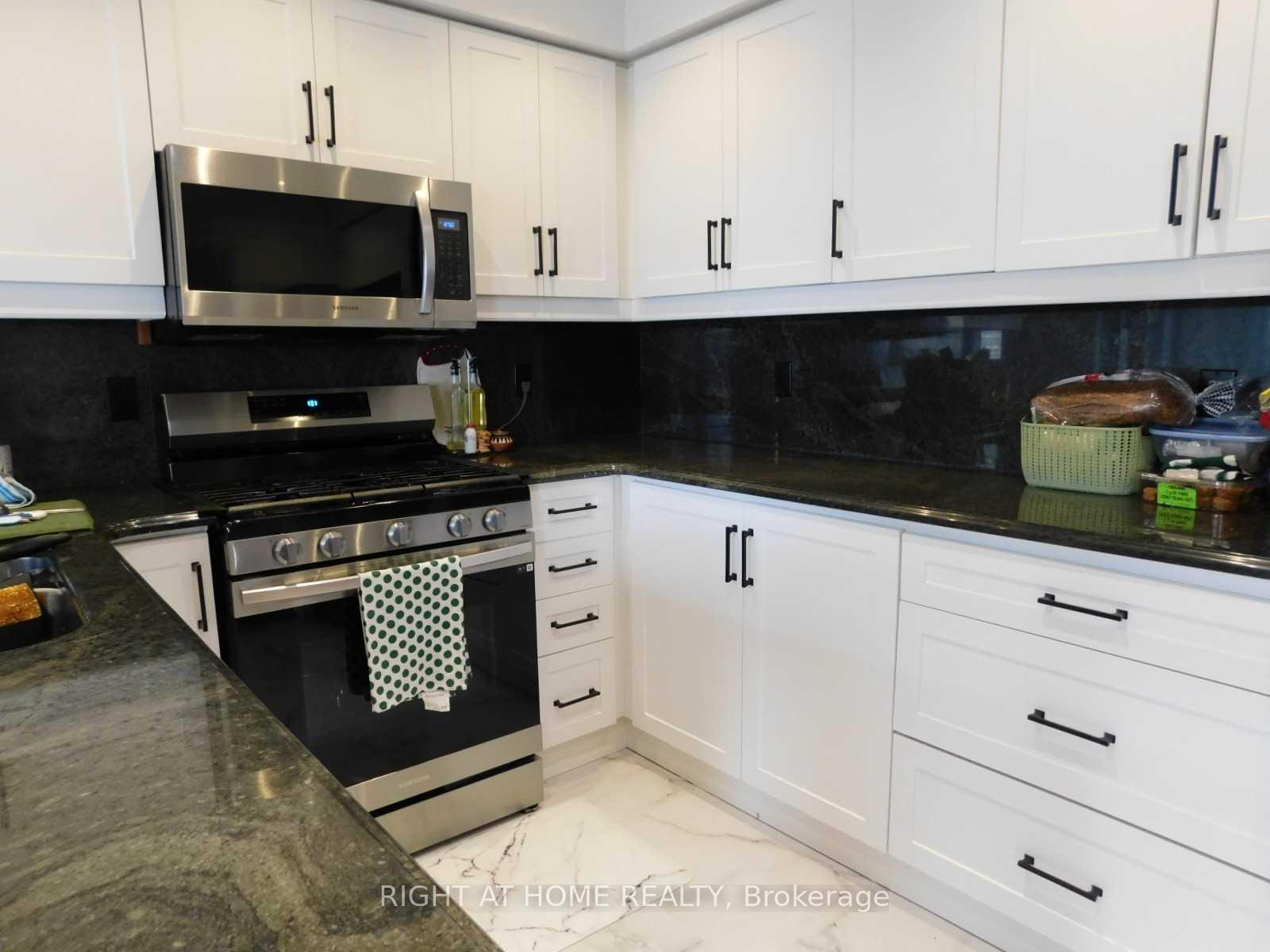 Photo 13 of 128 William Stephenson Drive, Whitby, Blue Grass Meadows — HOMEH