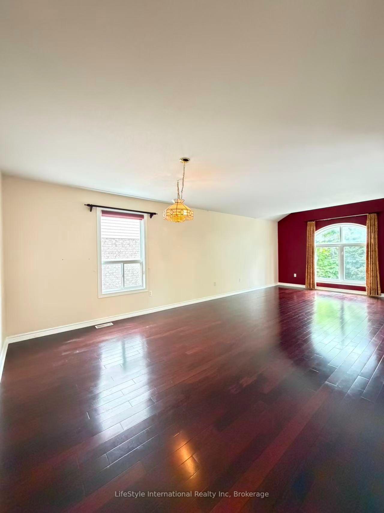 Photo 27 of Unit Main Unit, 16 Lynch Circle, Guelph, Pineridge/Westminster Woods — HOMEH