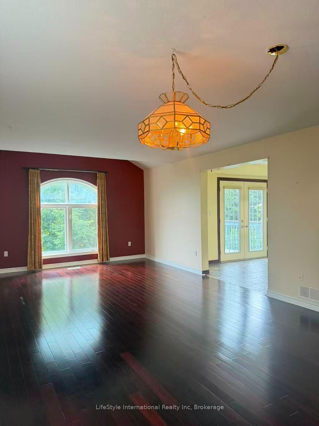 Photo 35 of Unit Main Unit, 16 Lynch Circle, Guelph, Pineridge/Westminster Woods — HOMEH