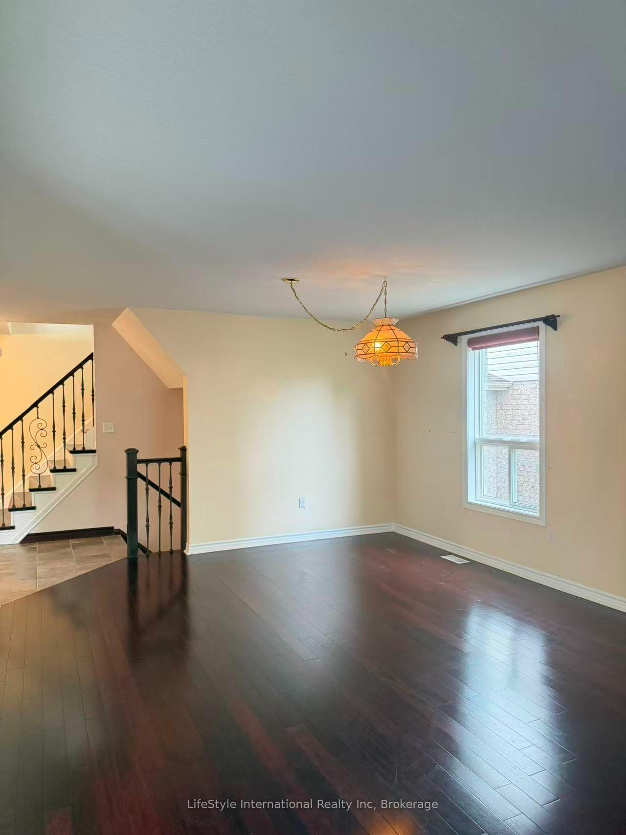 Photo 45 of Unit Main Unit, 16 Lynch Circle, Guelph, Pineridge/Westminster Woods — HOMEH
