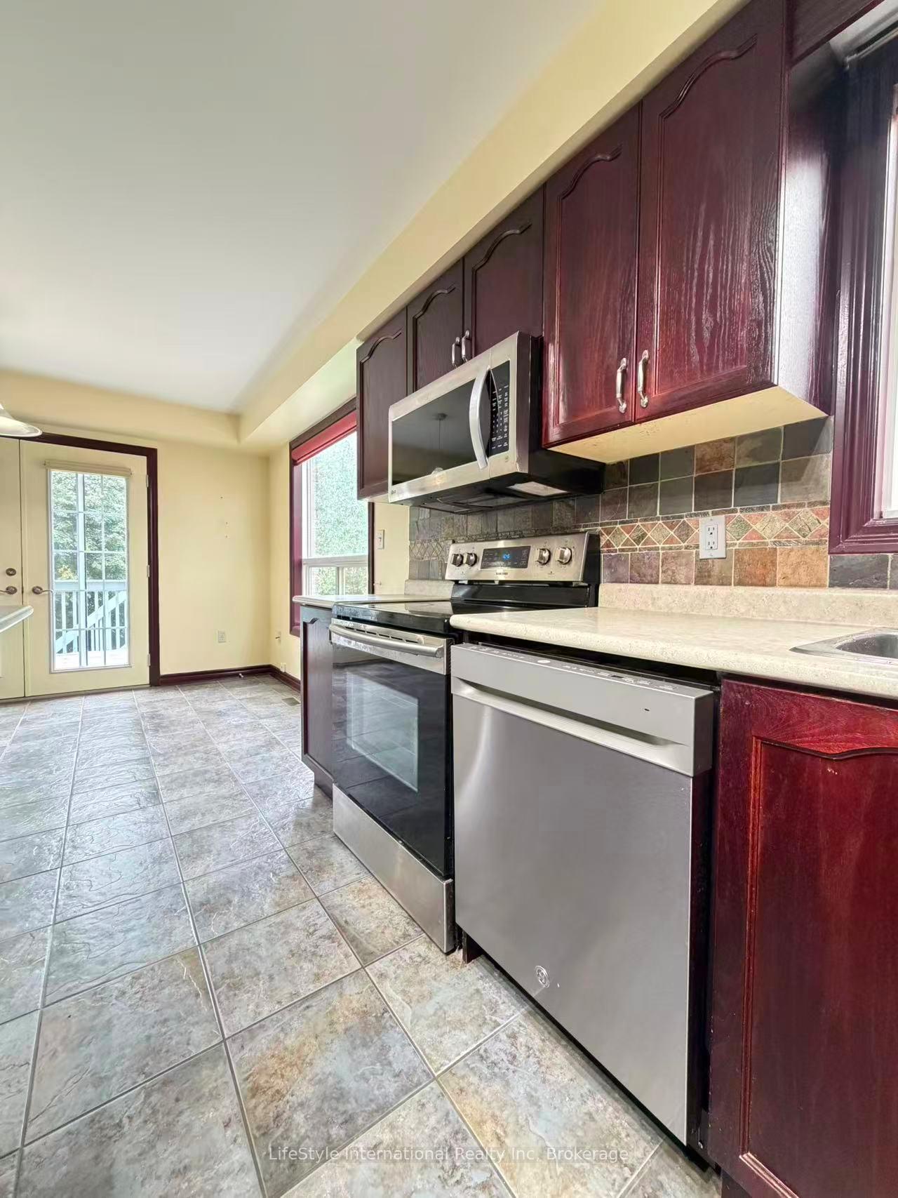 Photo 57 of Unit Main Unit, 16 Lynch Circle, Guelph, Pineridge/Westminster Woods — HOMEH