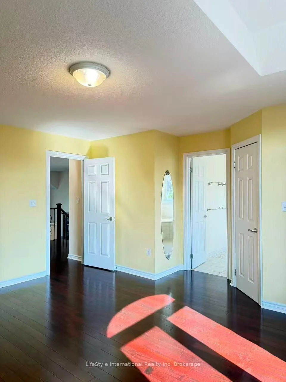 Photo 12 of Unit Main Unit, 16 Lynch Circle, Guelph, Pineridge/Westminster Woods — HOMEH
