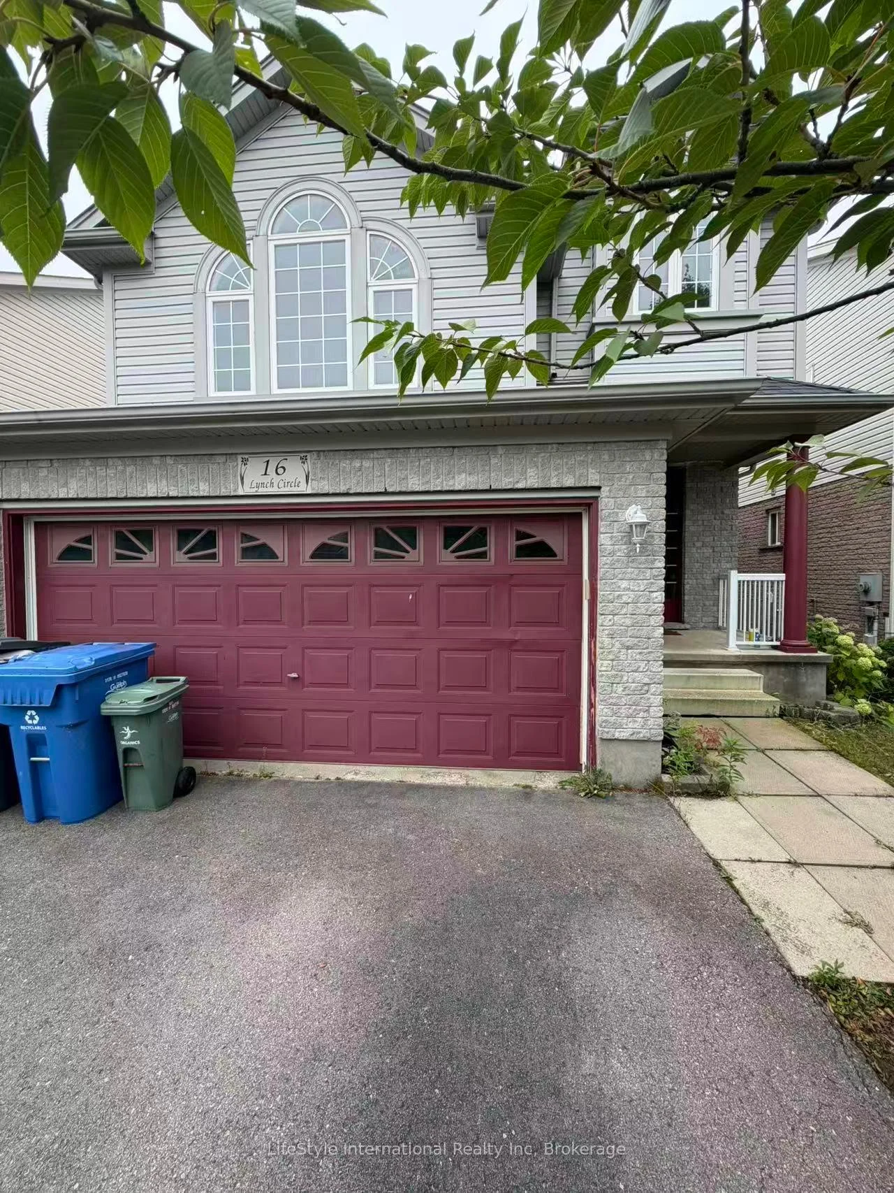 Photo 13 of Unit Main Unit, 16 Lynch Circle, Guelph, Pineridge/Westminster Woods — HOMEH