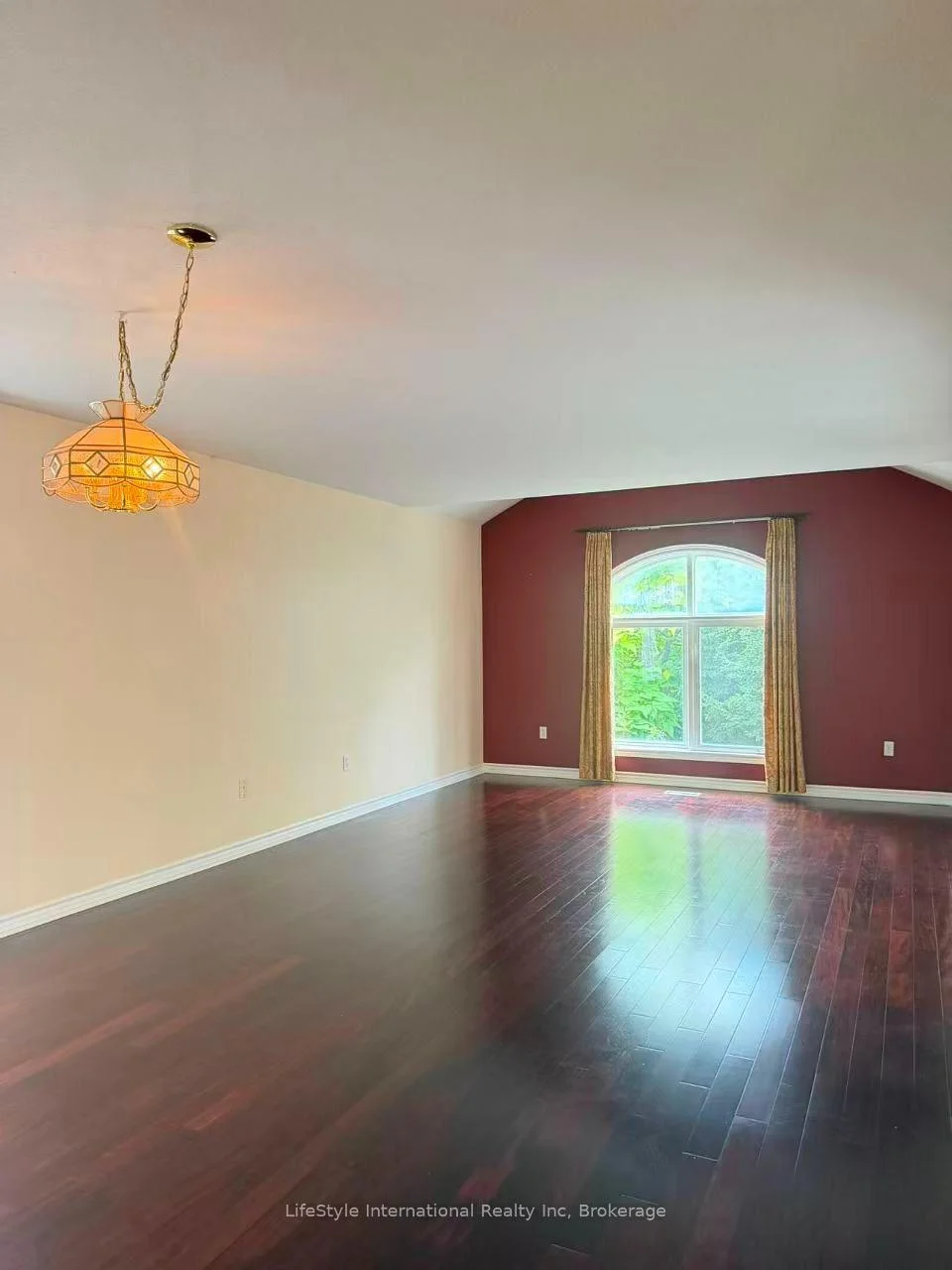 Photo 29 of Unit Main Unit, 16 Lynch Circle, Guelph, Pineridge/Westminster Woods — HOMEH