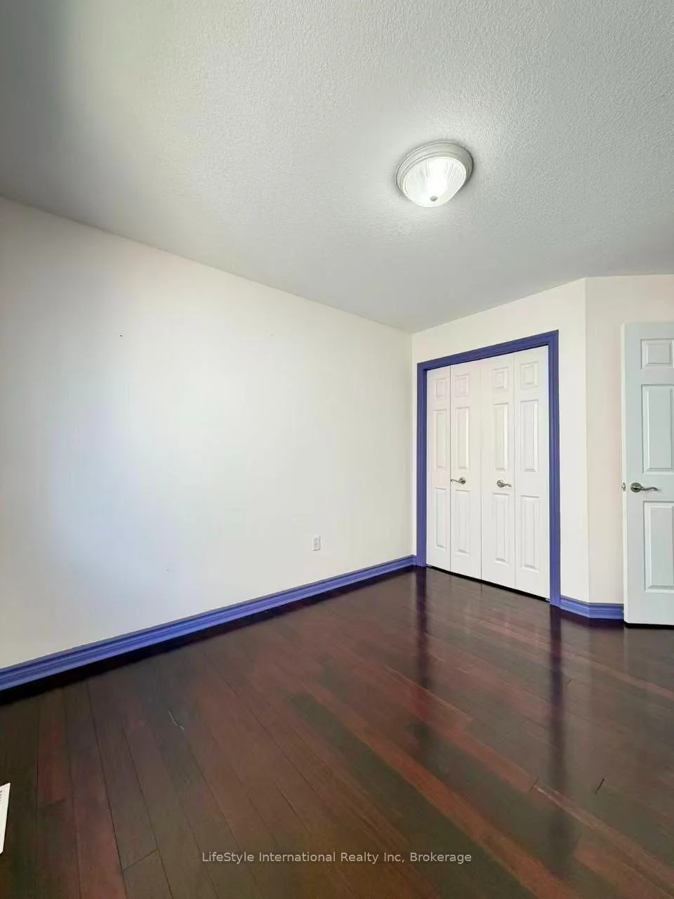 Photo 36 of Unit Main Unit, 16 Lynch Circle, Guelph, Pineridge/Westminster Woods — HOMEH