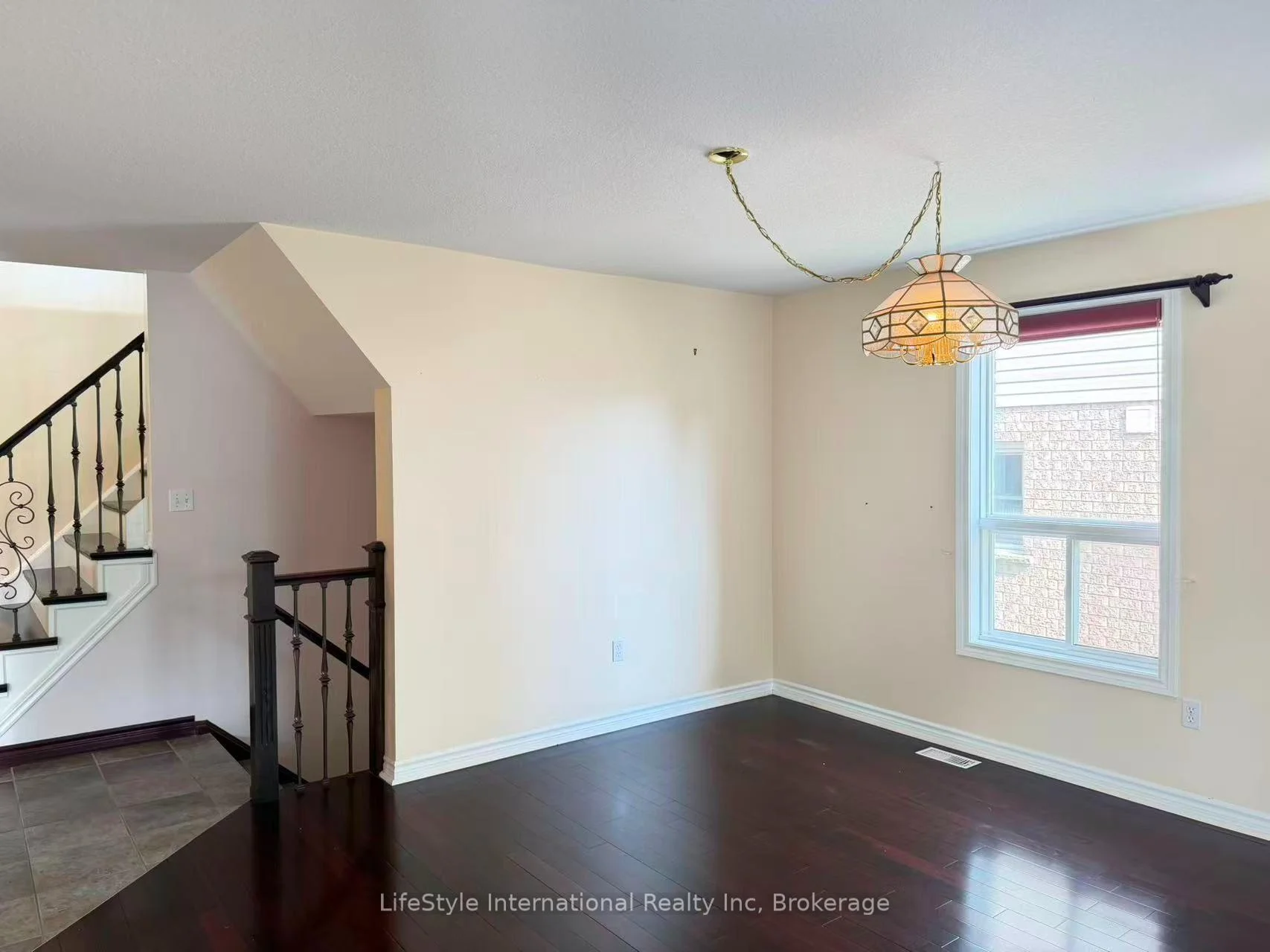 Photo 37 of Unit Main Unit, 16 Lynch Circle, Guelph, Pineridge/Westminster Woods — HOMEH