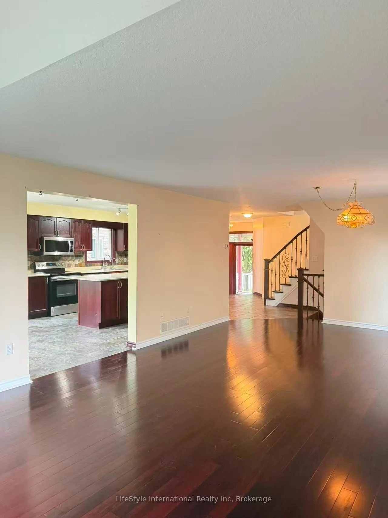 Photo 42 of Unit Main Unit, 16 Lynch Circle, Guelph, Pineridge/Westminster Woods — HOMEH