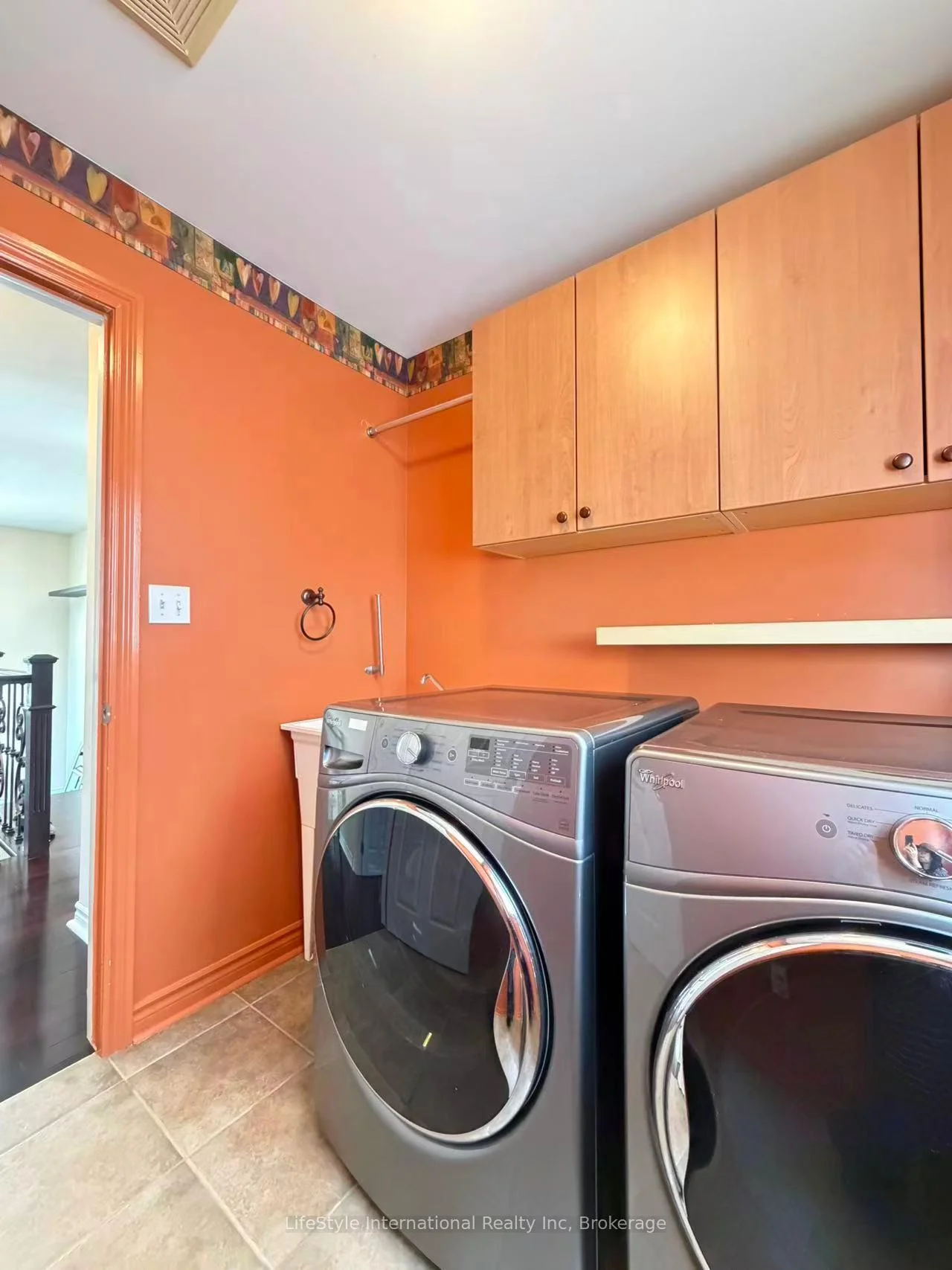 Photo 49 of Unit Main Unit, 16 Lynch Circle, Guelph, Pineridge/Westminster Woods — HOMEH