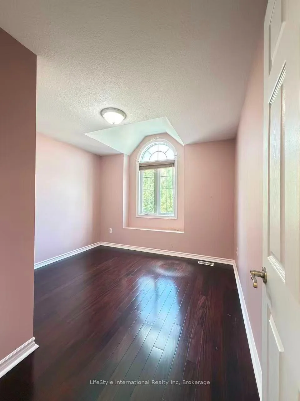 Photo 55 of Unit Main Unit, 16 Lynch Circle, Guelph, Pineridge/Westminster Woods — HOMEH