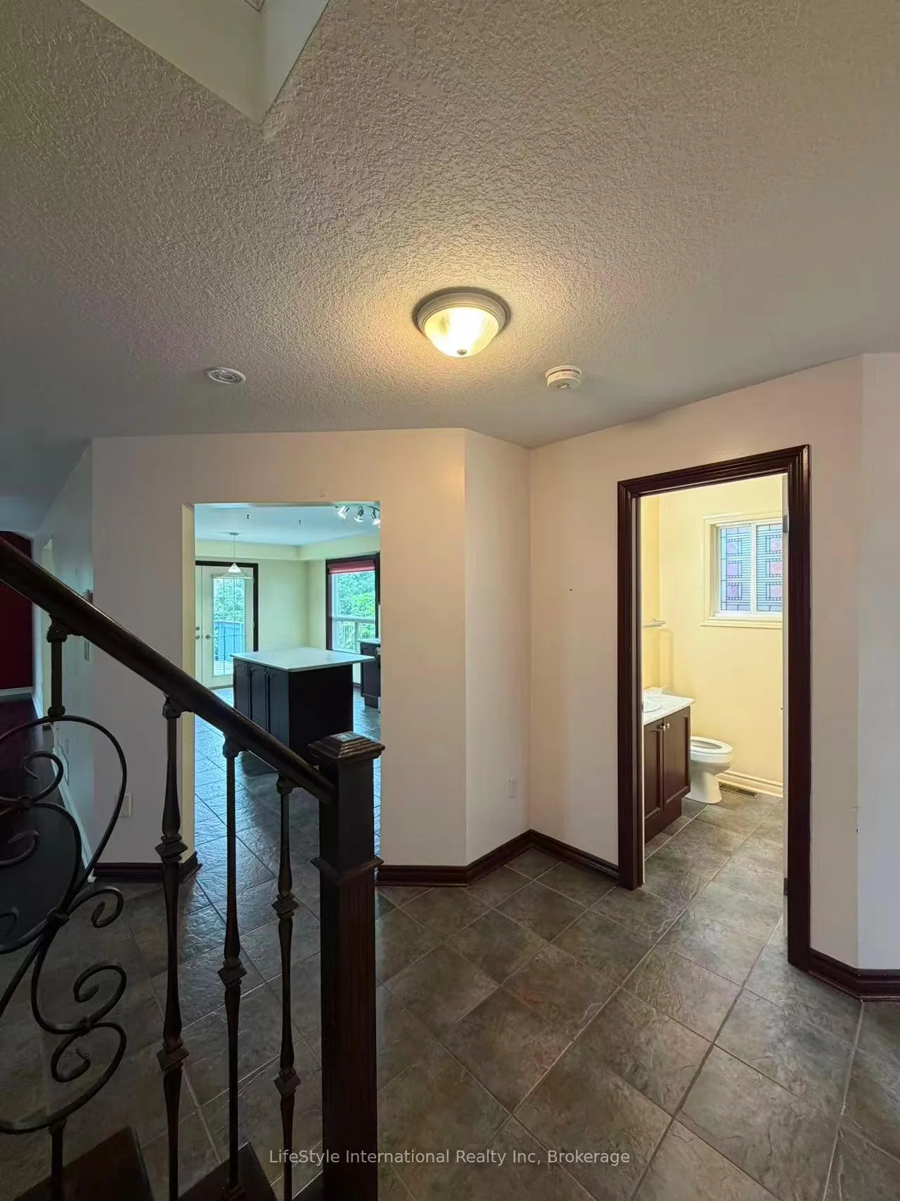 Photo 59 of Unit Main Unit, 16 Lynch Circle, Guelph, Pineridge/Westminster Woods — HOMEH