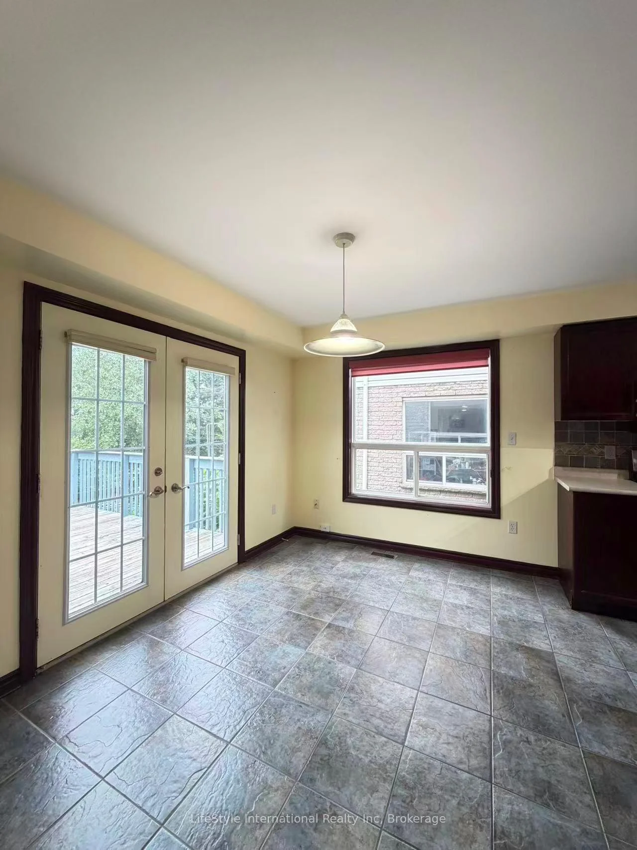 Photo 76 of Unit Main Unit, 16 Lynch Circle, Guelph, Pineridge/Westminster Woods — HOMEH