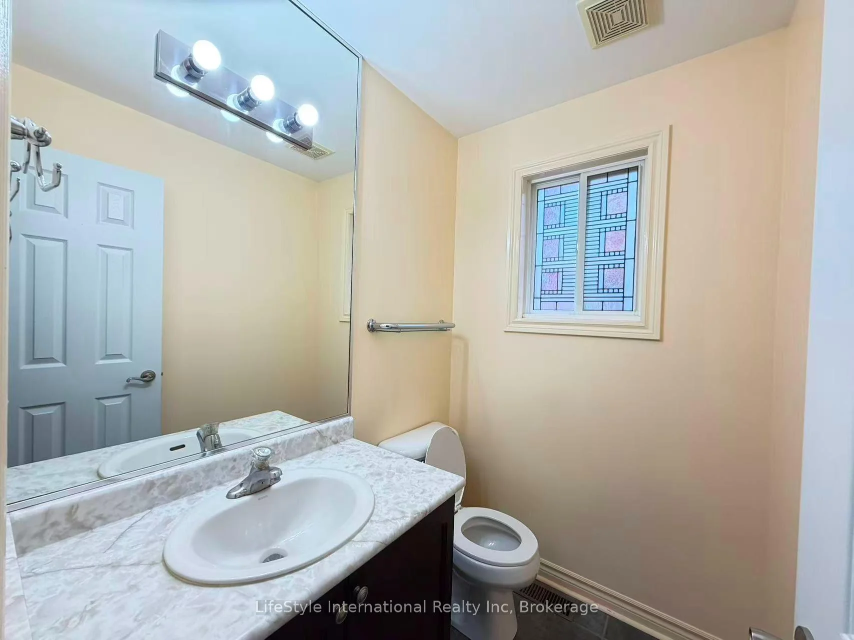 Photo 80 of Unit Main Unit, 16 Lynch Circle, Guelph, Pineridge/Westminster Woods — HOMEH
