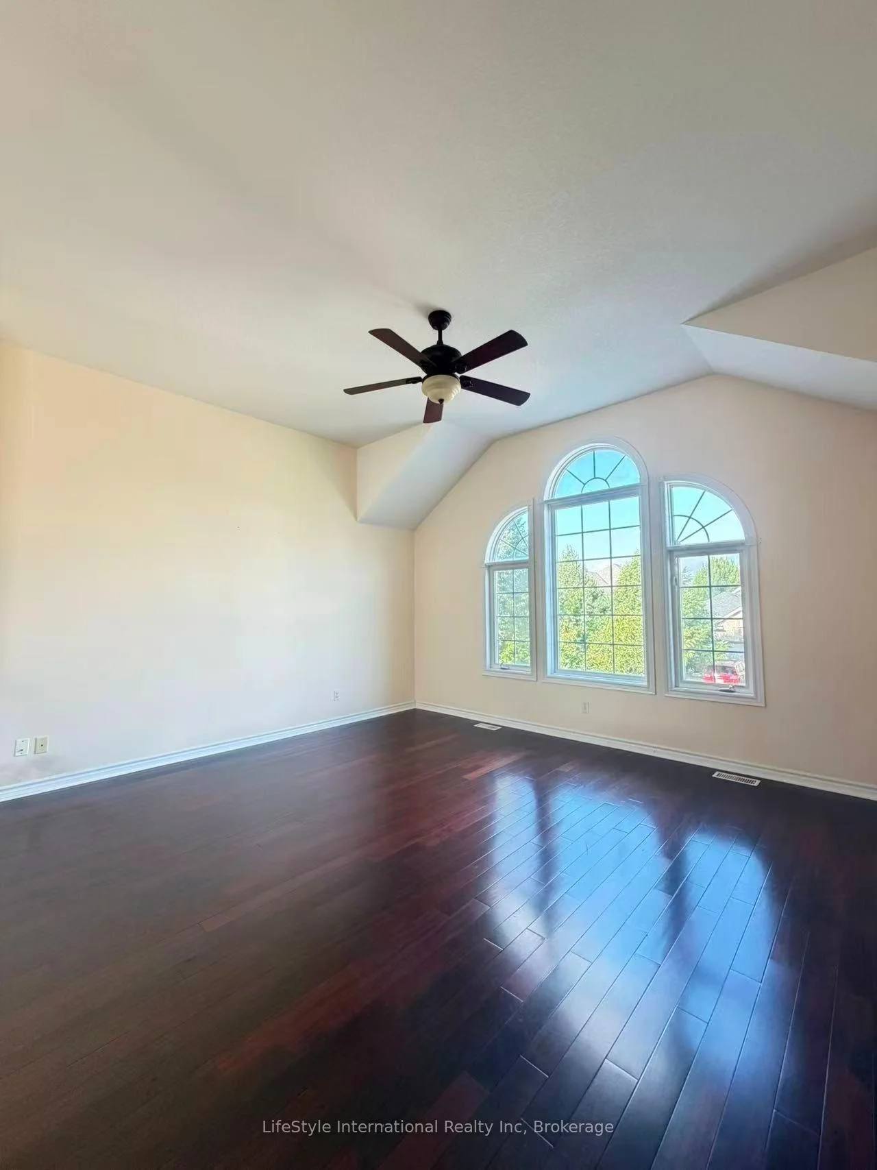 Photo 82 of Unit Main Unit, 16 Lynch Circle, Guelph, Pineridge/Westminster Woods — HOMEH