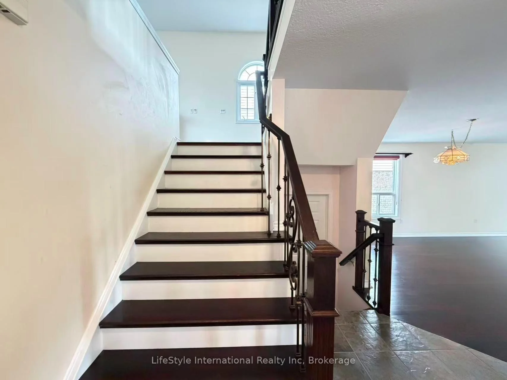 Photo 84 of Unit Main Unit, 16 Lynch Circle, Guelph, Pineridge/Westminster Woods — HOMEH