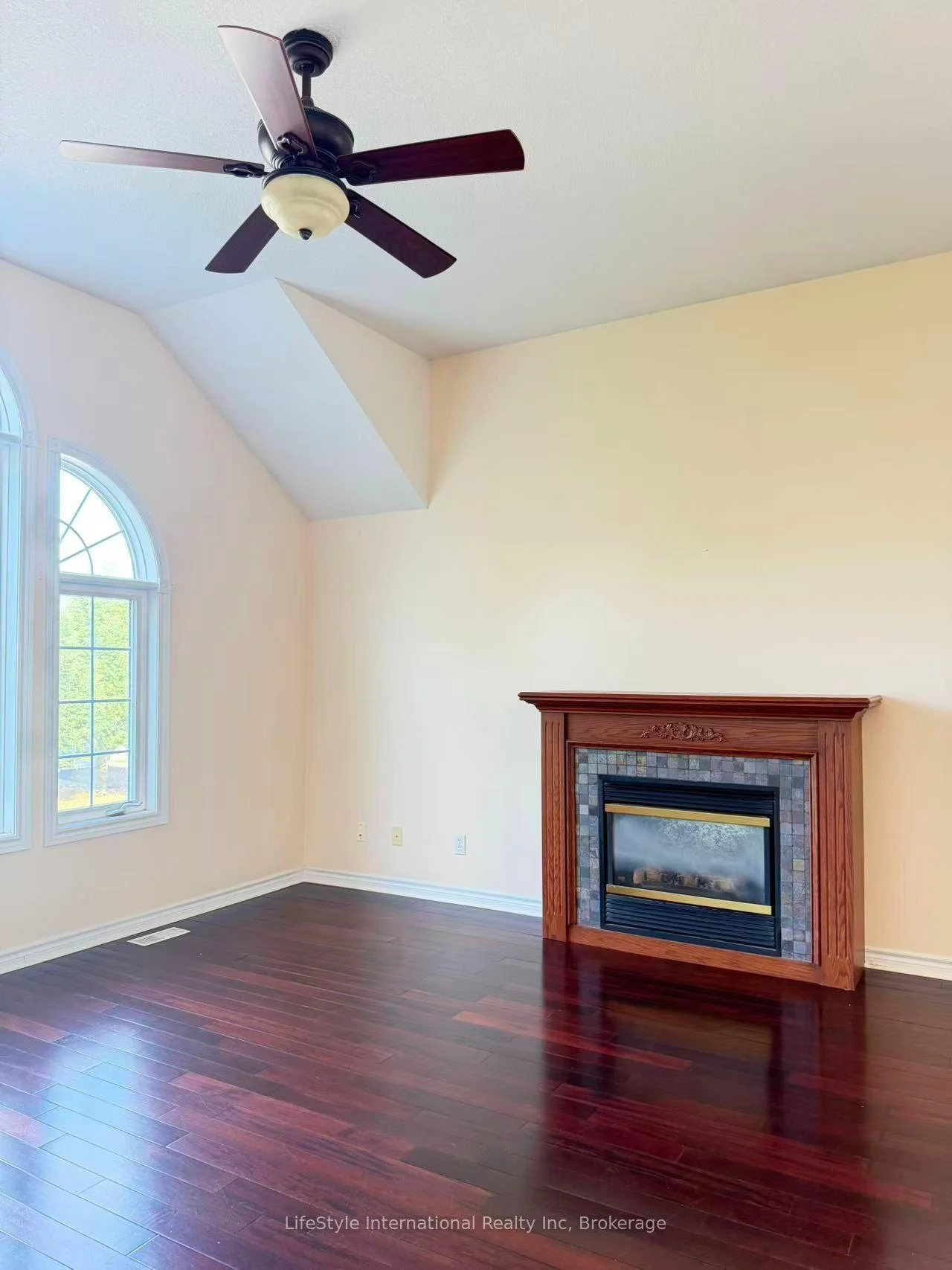 Photo 87 of Unit Main Unit, 16 Lynch Circle, Guelph, Pineridge/Westminster Woods — HOMEH