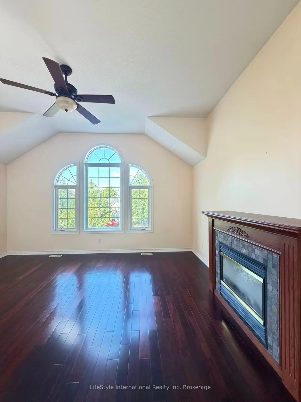 Photo 90 of Unit Main Unit, 16 Lynch Circle, Guelph, Pineridge/Westminster Woods — HOMEH
