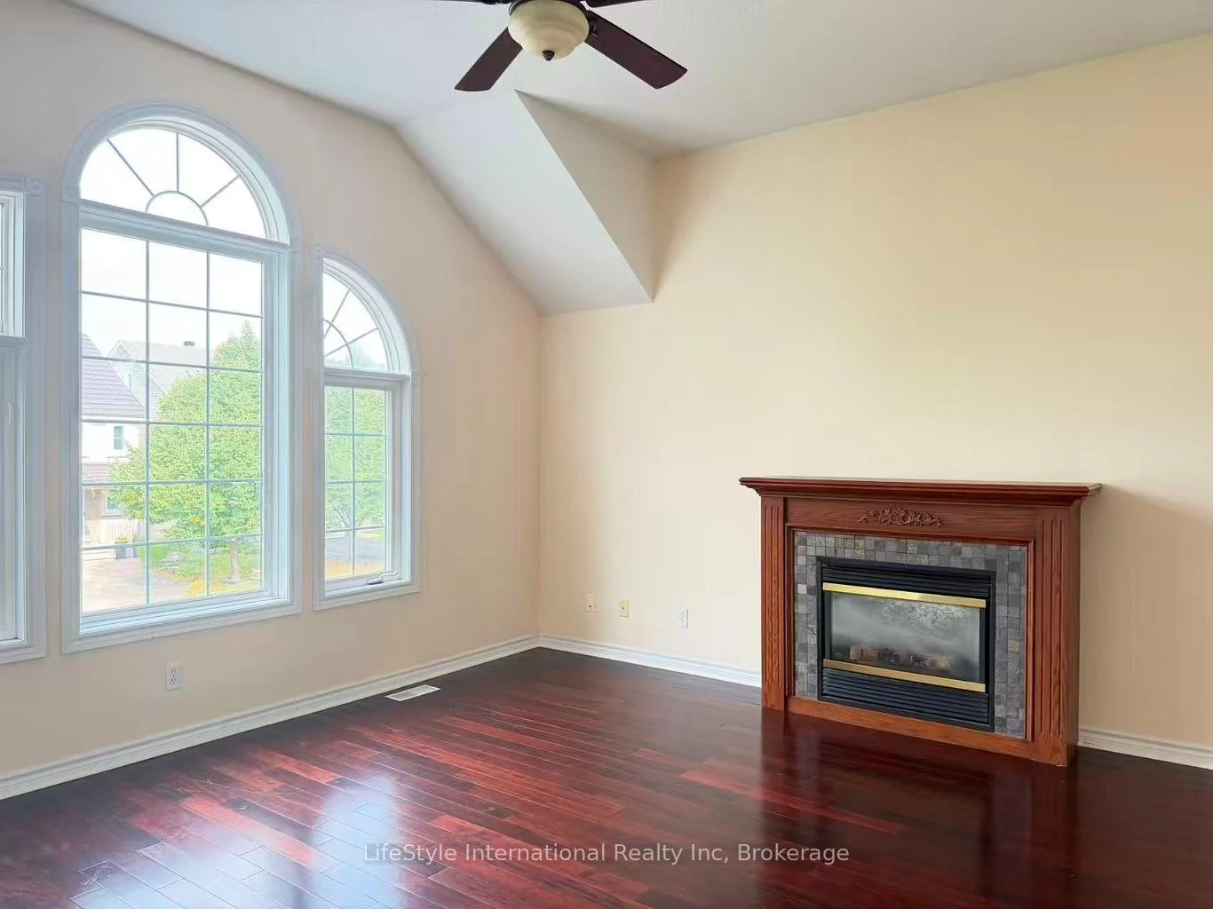 Photo 97 of Unit Main Unit, 16 Lynch Circle, Guelph, Pineridge/Westminster Woods — HOMEH