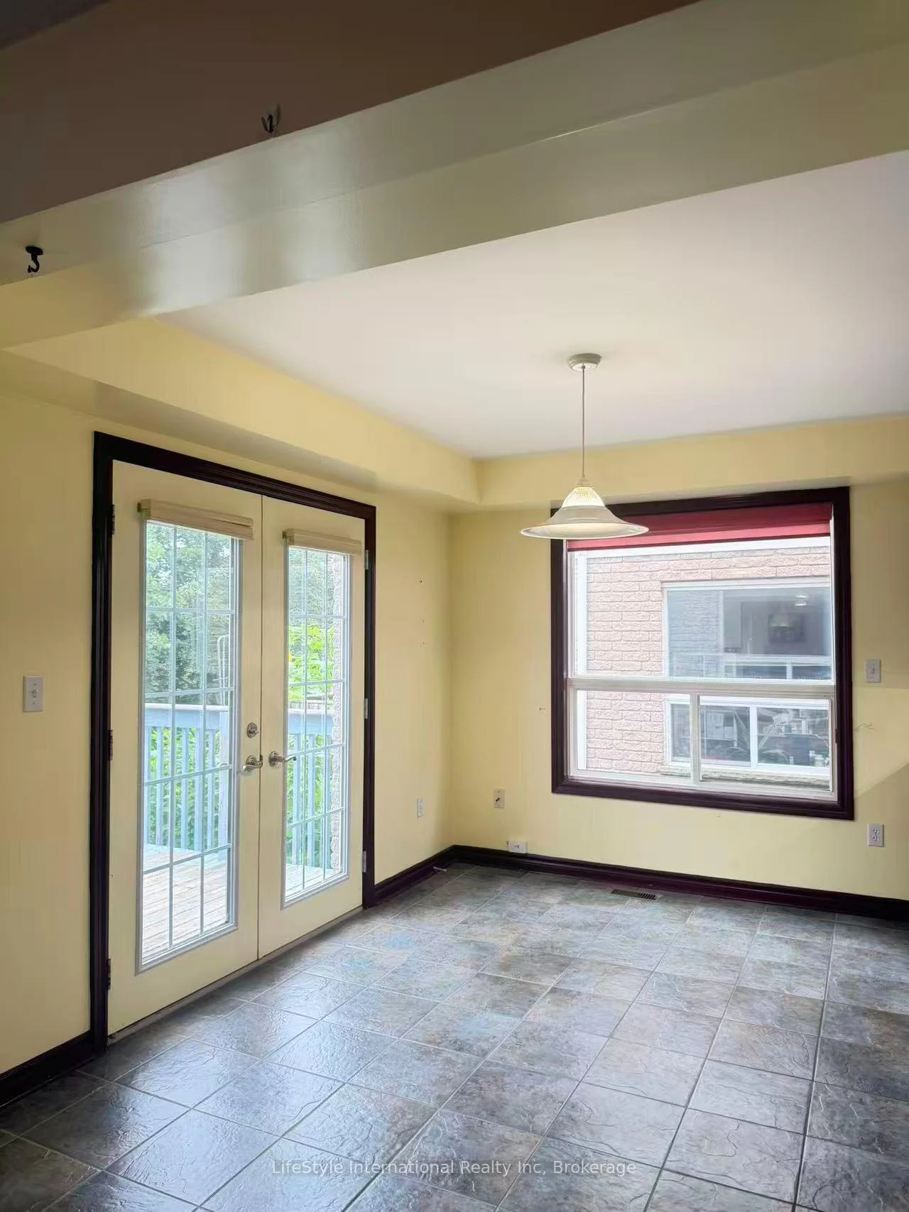 Photo 99 of Unit Main Unit, 16 Lynch Circle, Guelph, Pineridge/Westminster Woods — HOMEH