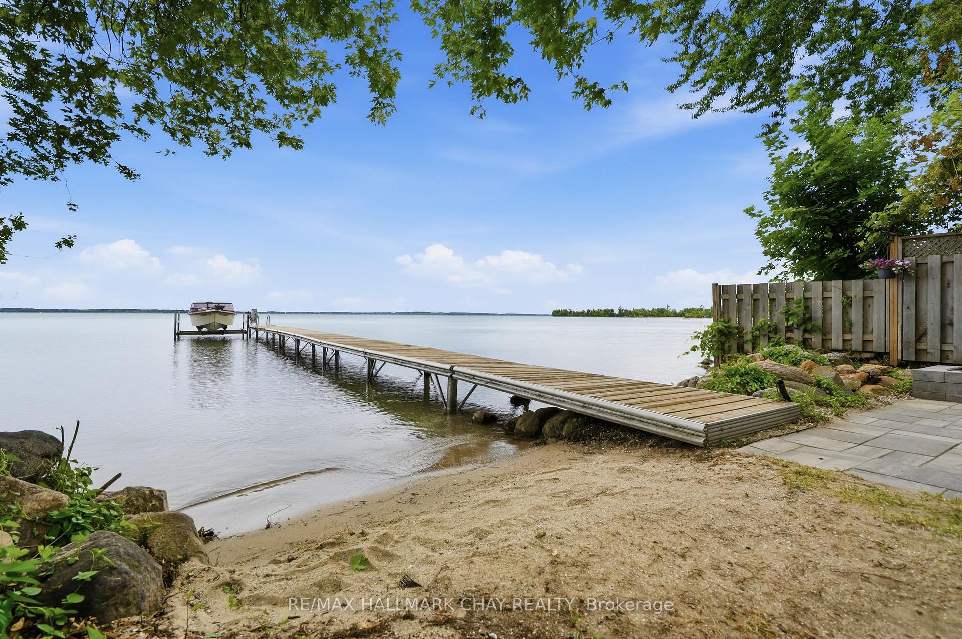 Photo 4 of 2345 Crystal Beach Road, Innisfil, Alcona — HOMEH