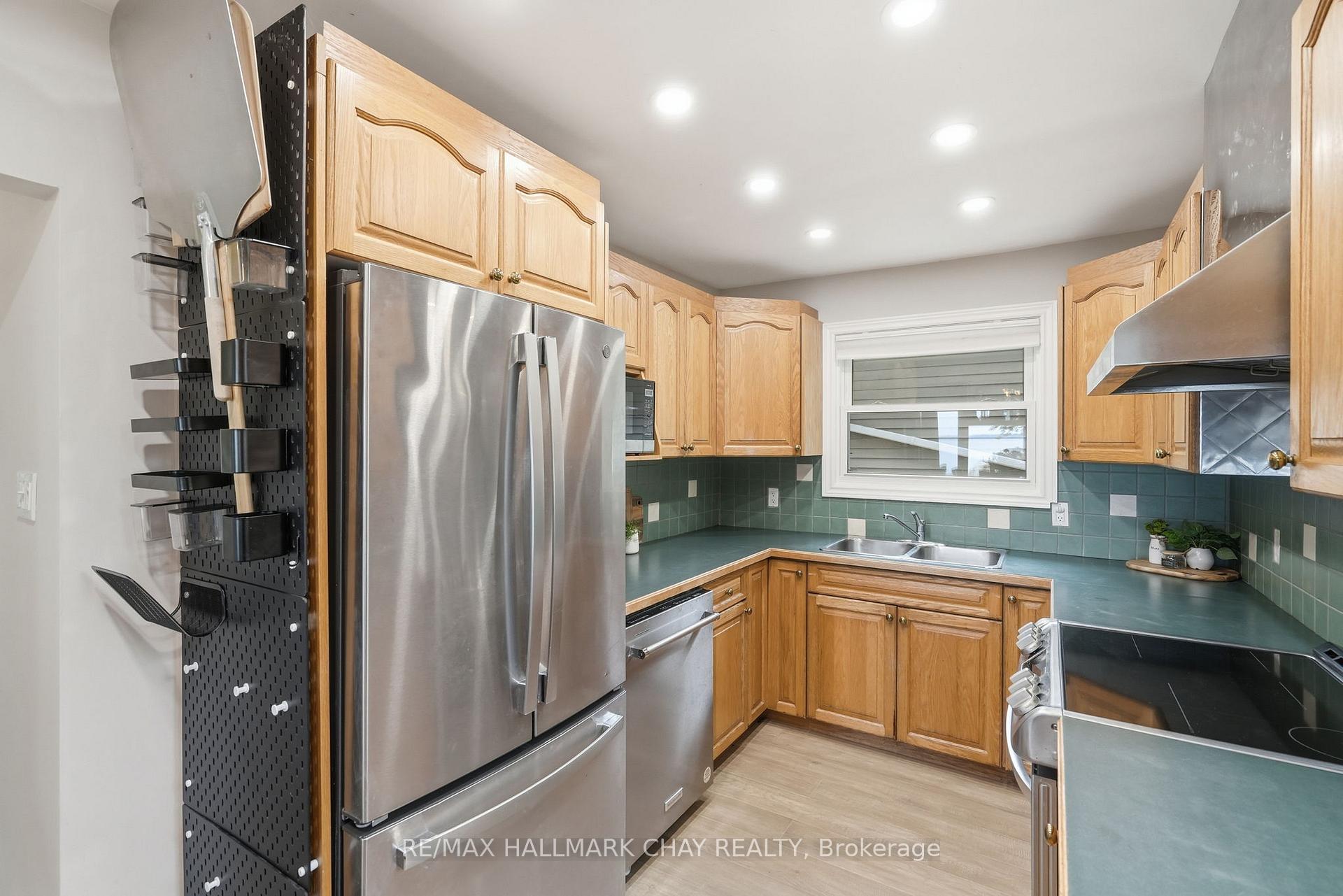 Photo 14 of 2345 Crystal Beach Road, Innisfil, Alcona — HOMEH